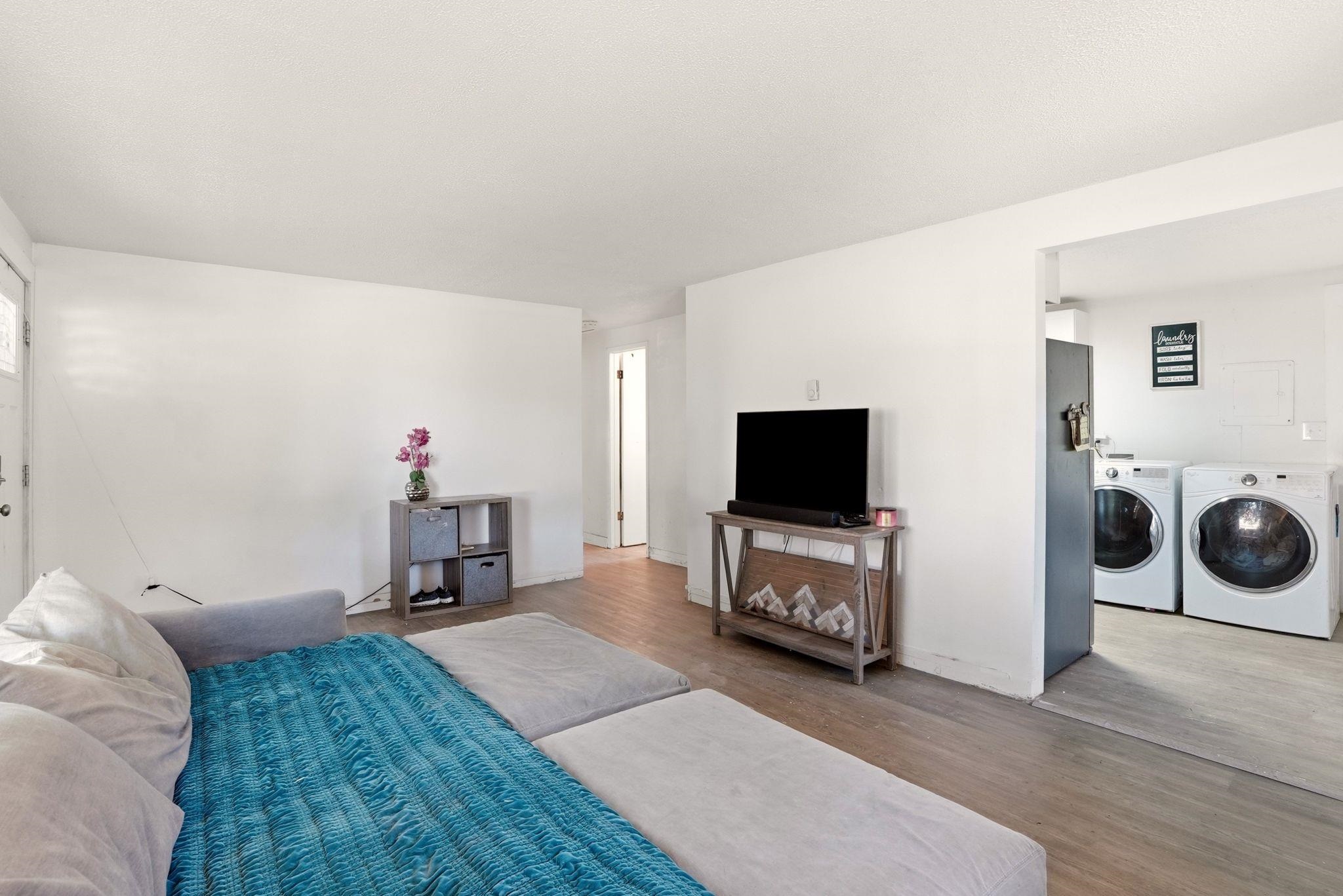 6202 N Astor St - Photo 7