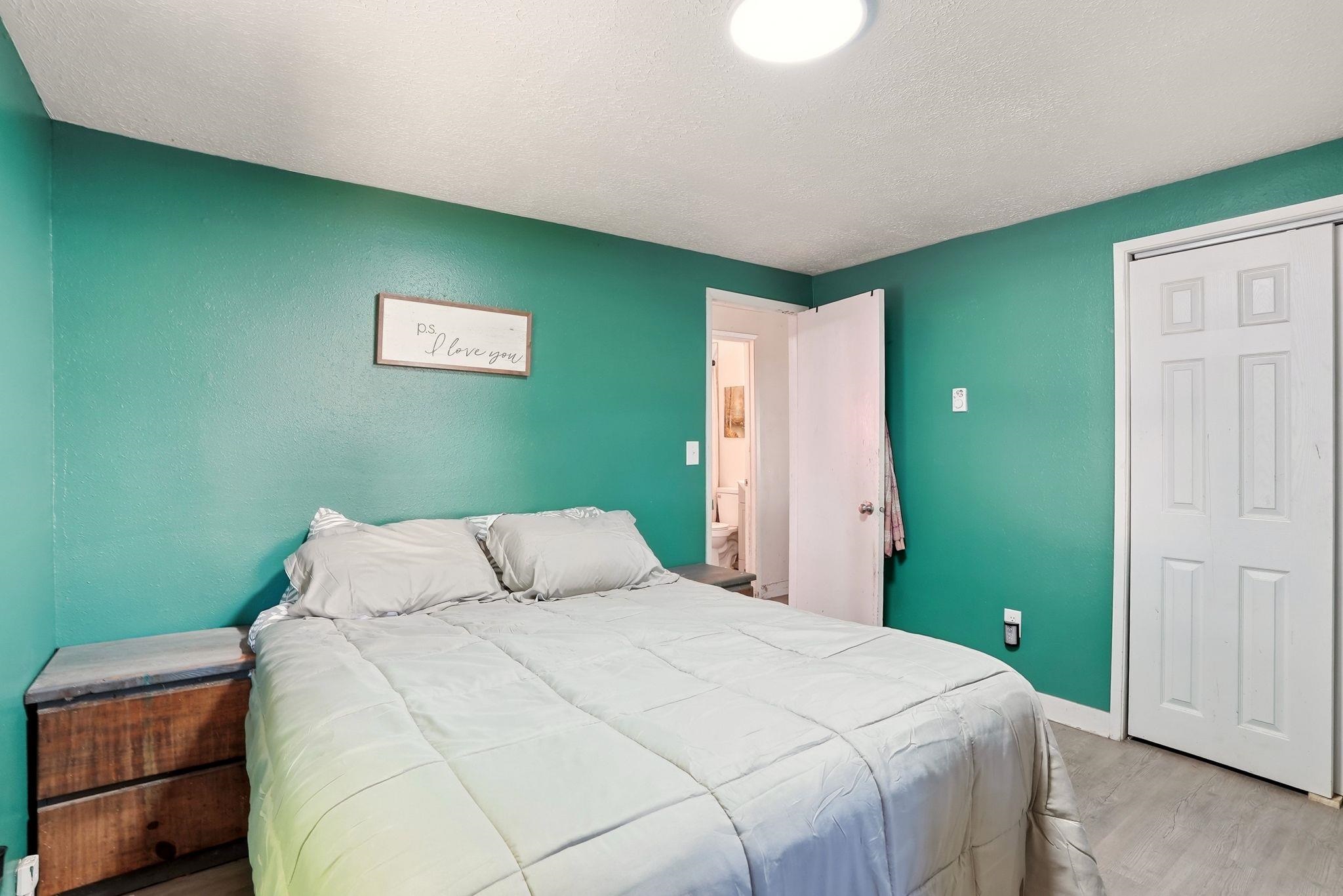 6202 N Astor St - Photo 14