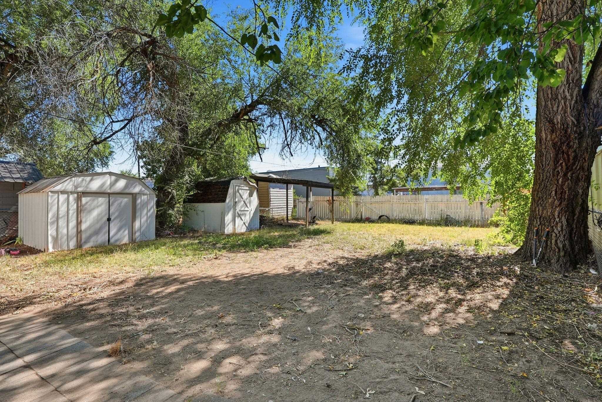 6202 N Astor St - Photo 18