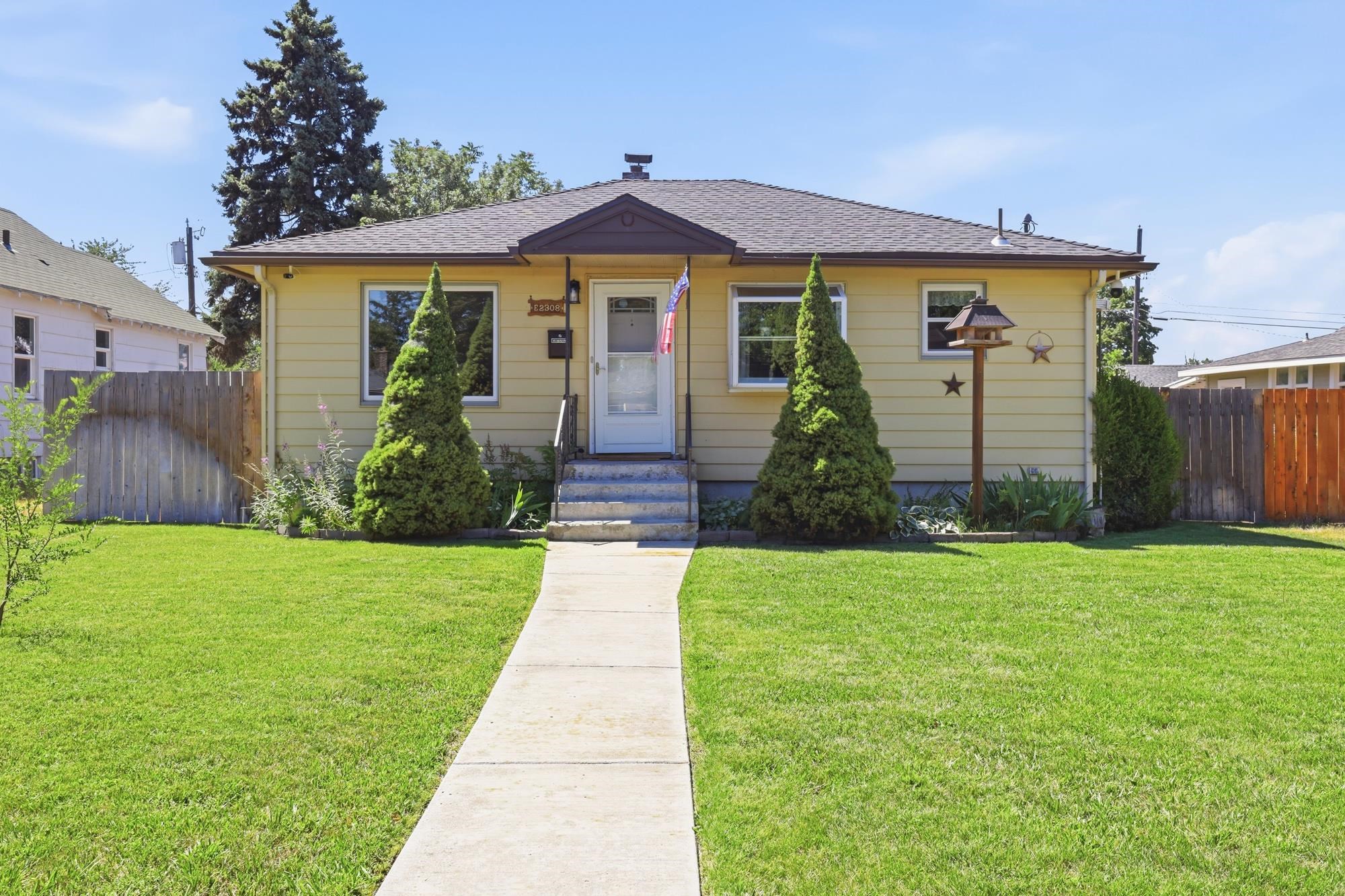 2308 E Sinto Ave - Photo 1