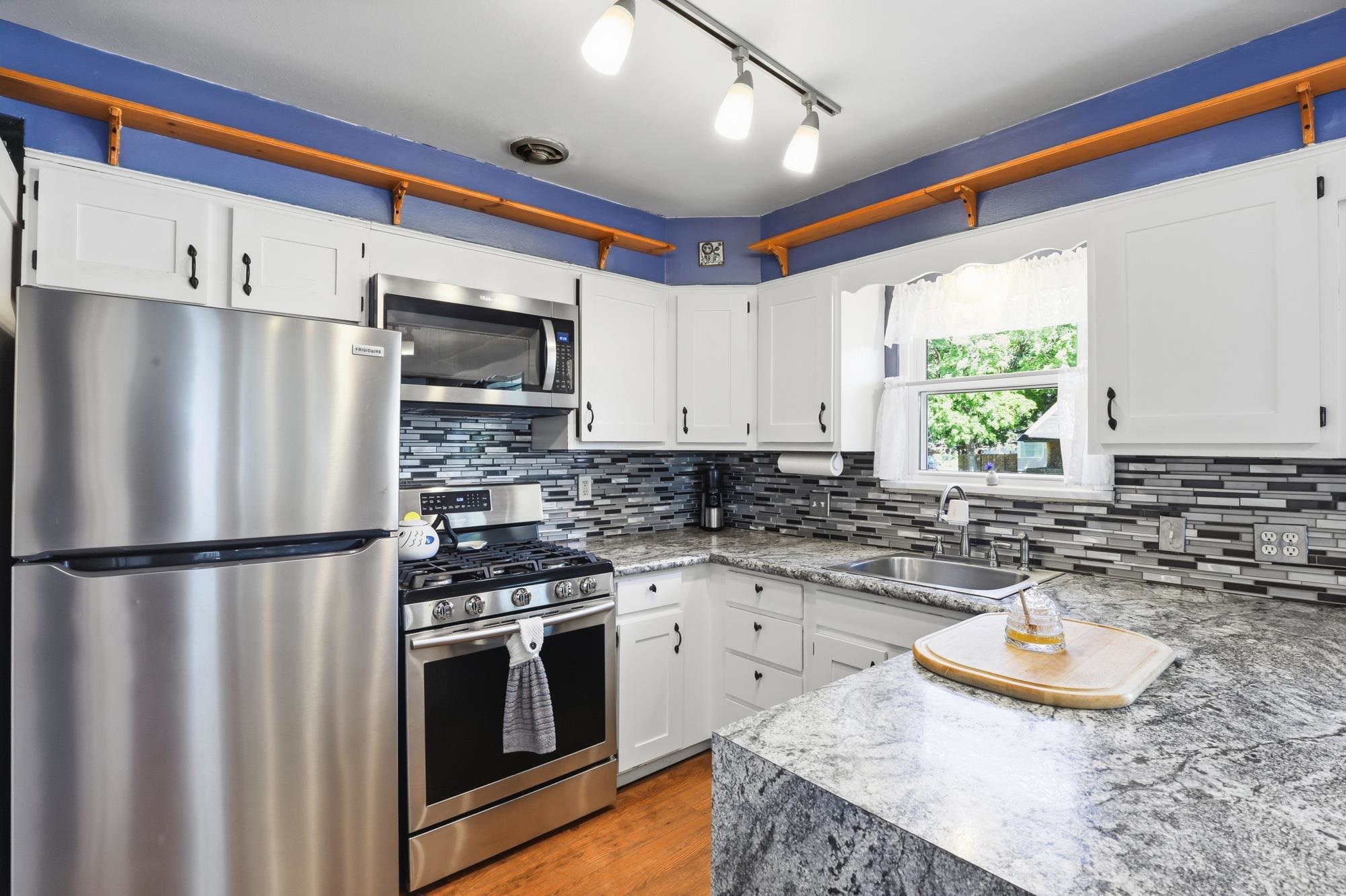 2308 E Sinto Ave - Photo 7