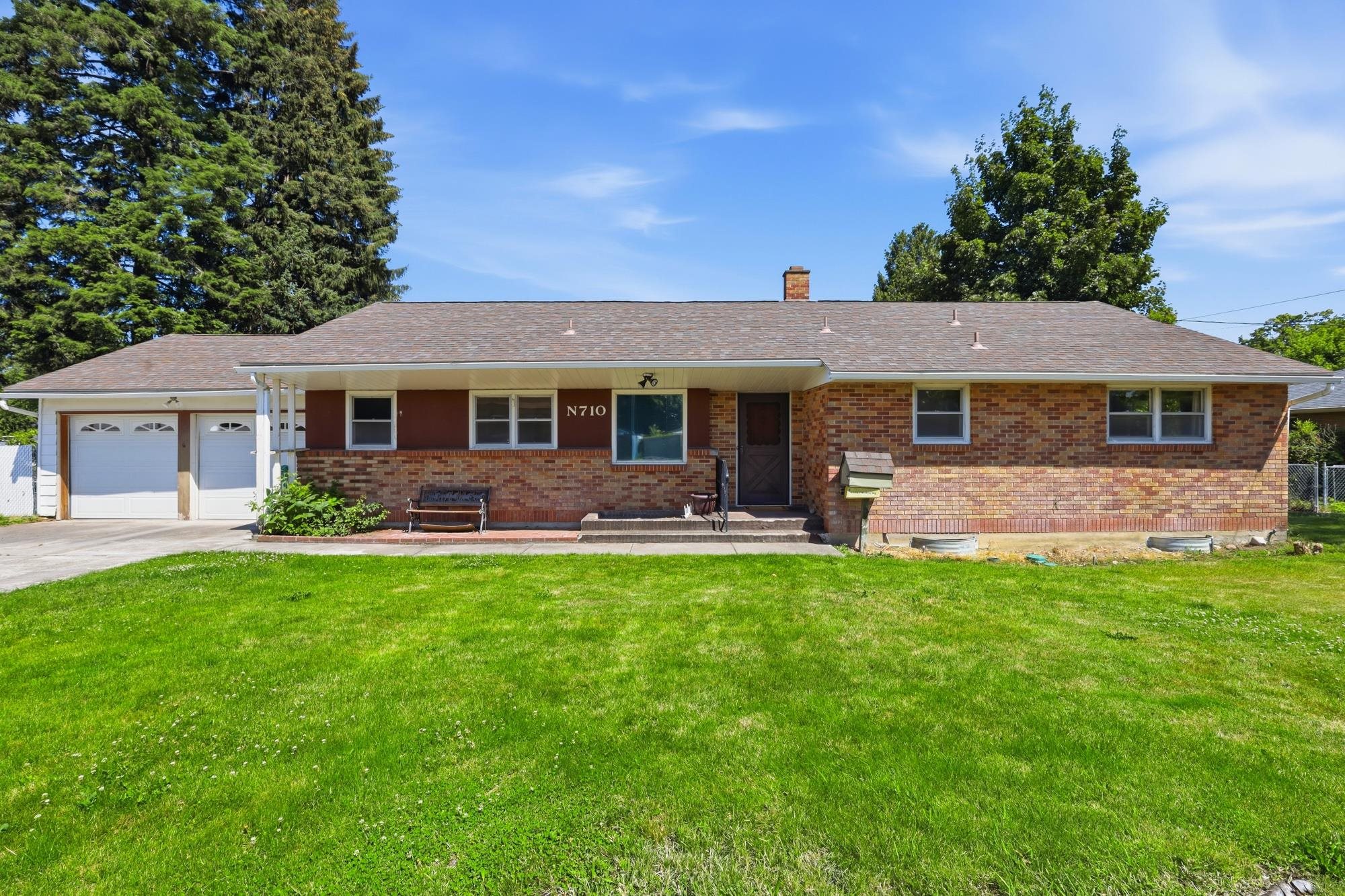 710 N Best Rd - Photo 1