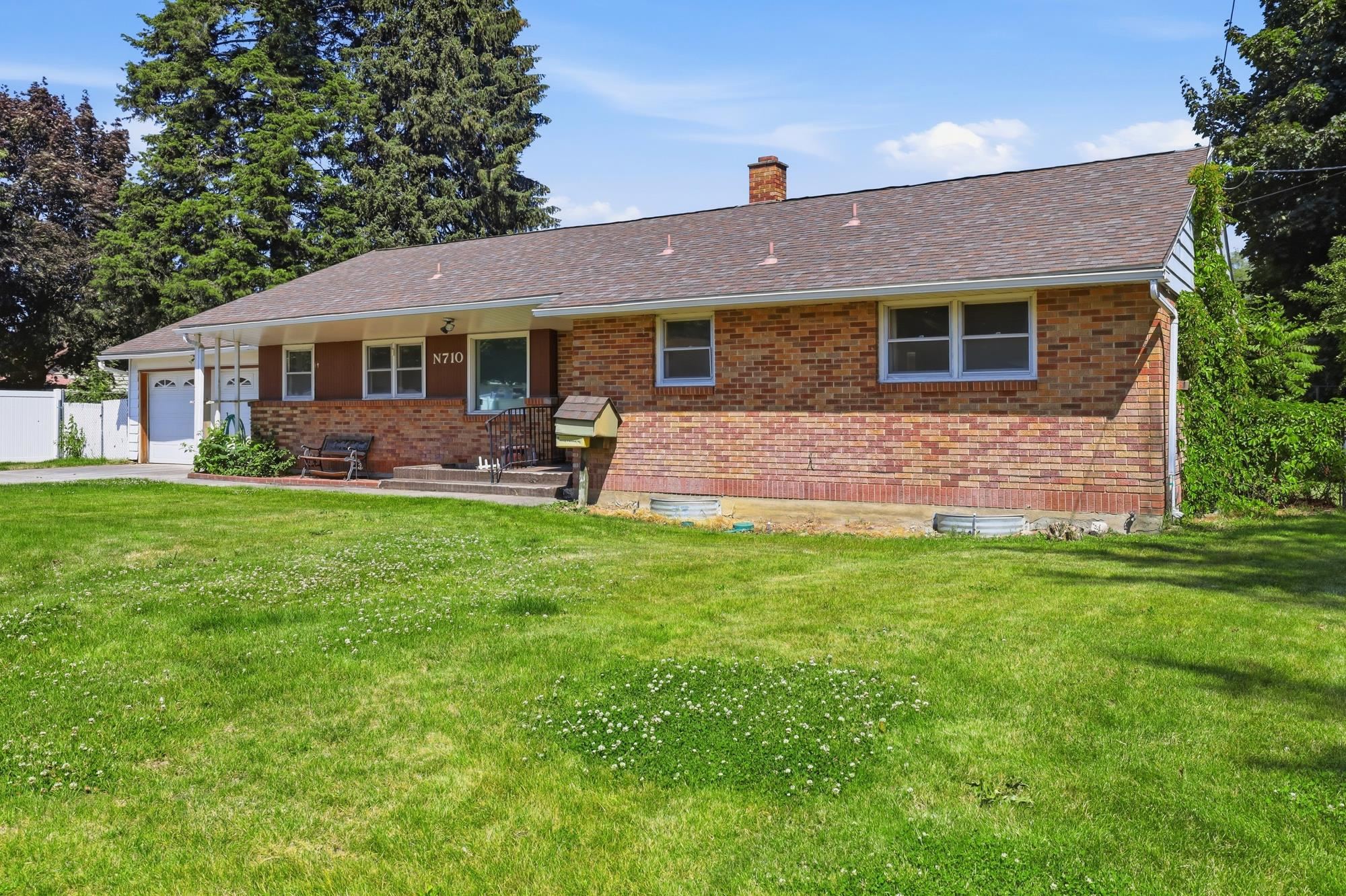 710 N Best Rd - Photo 2