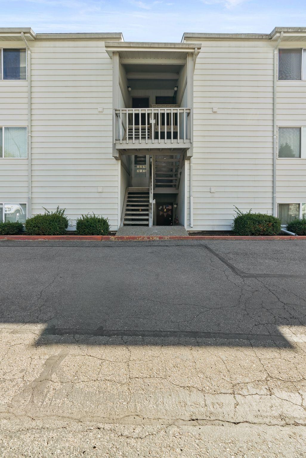 310 N Raymond Dr - Photo 2