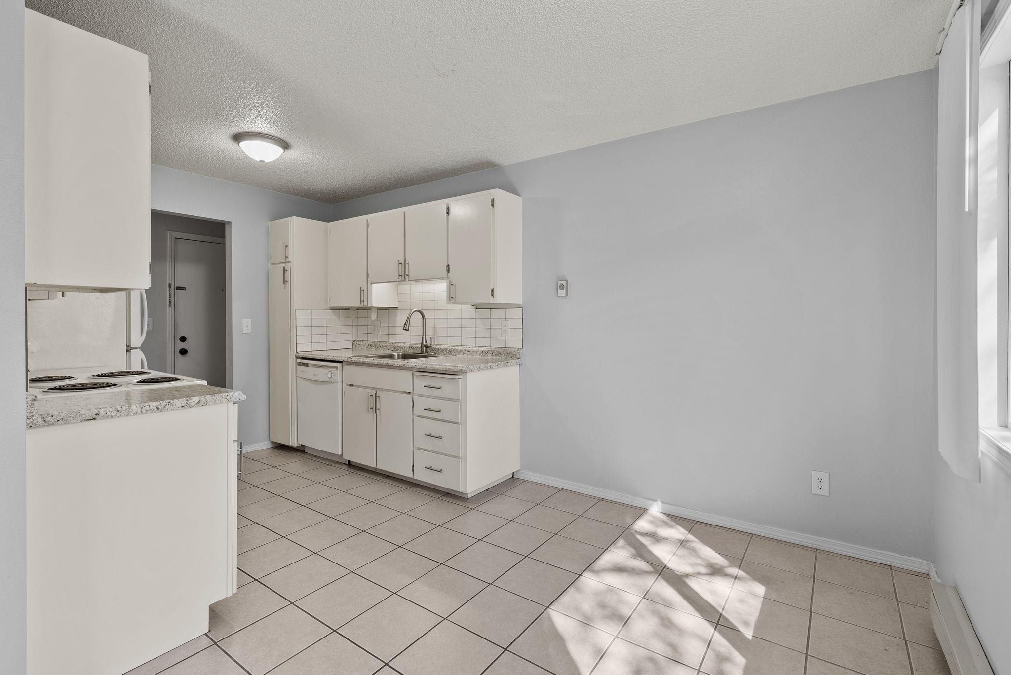 310 N Raymond Dr - Photo 9