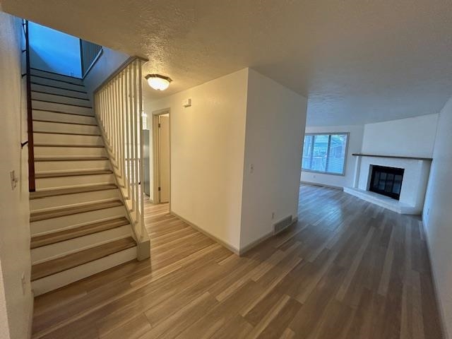 1524 E Cambridge Ln - Photo 3