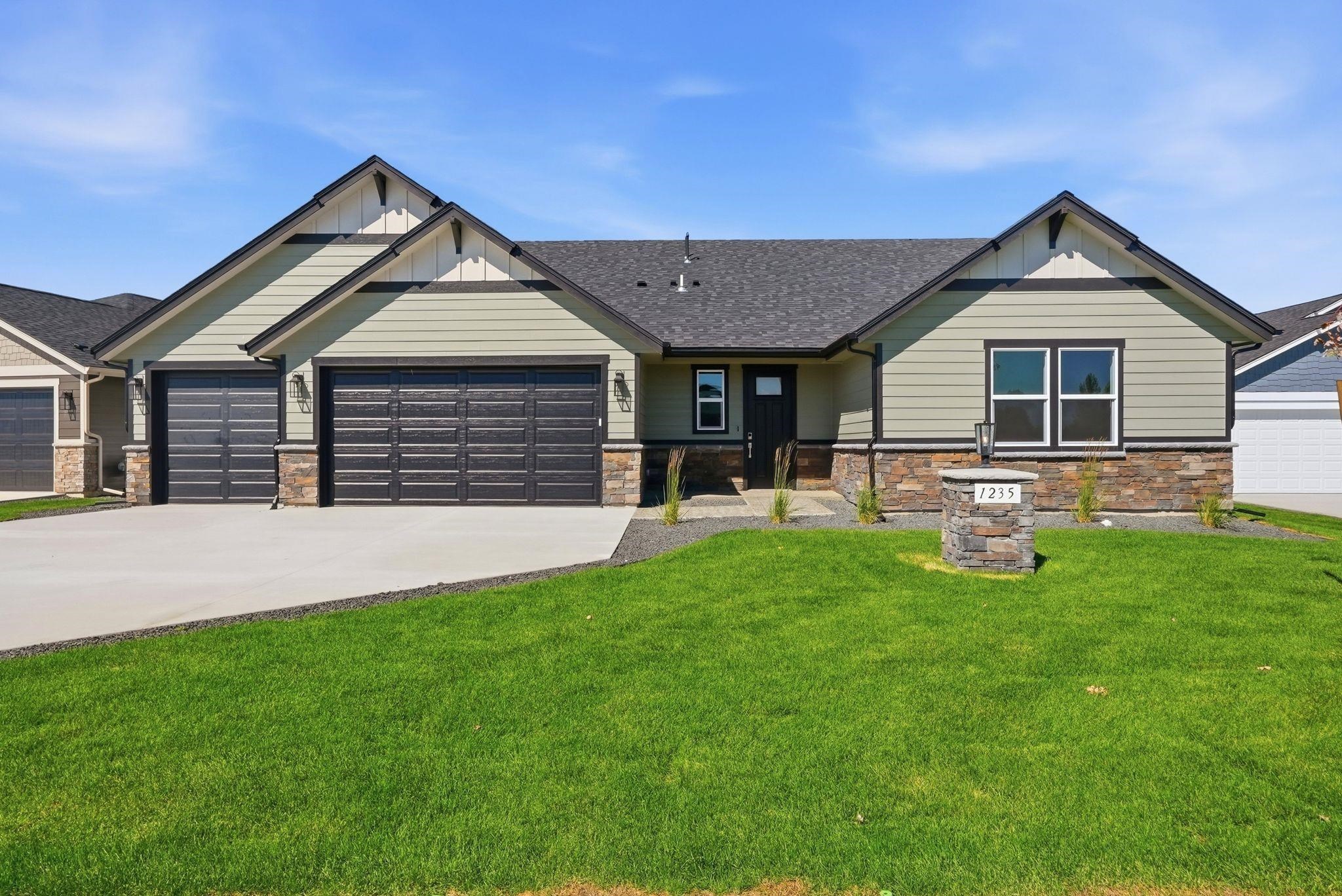 1235 N High Desert Dr - Photo 2
