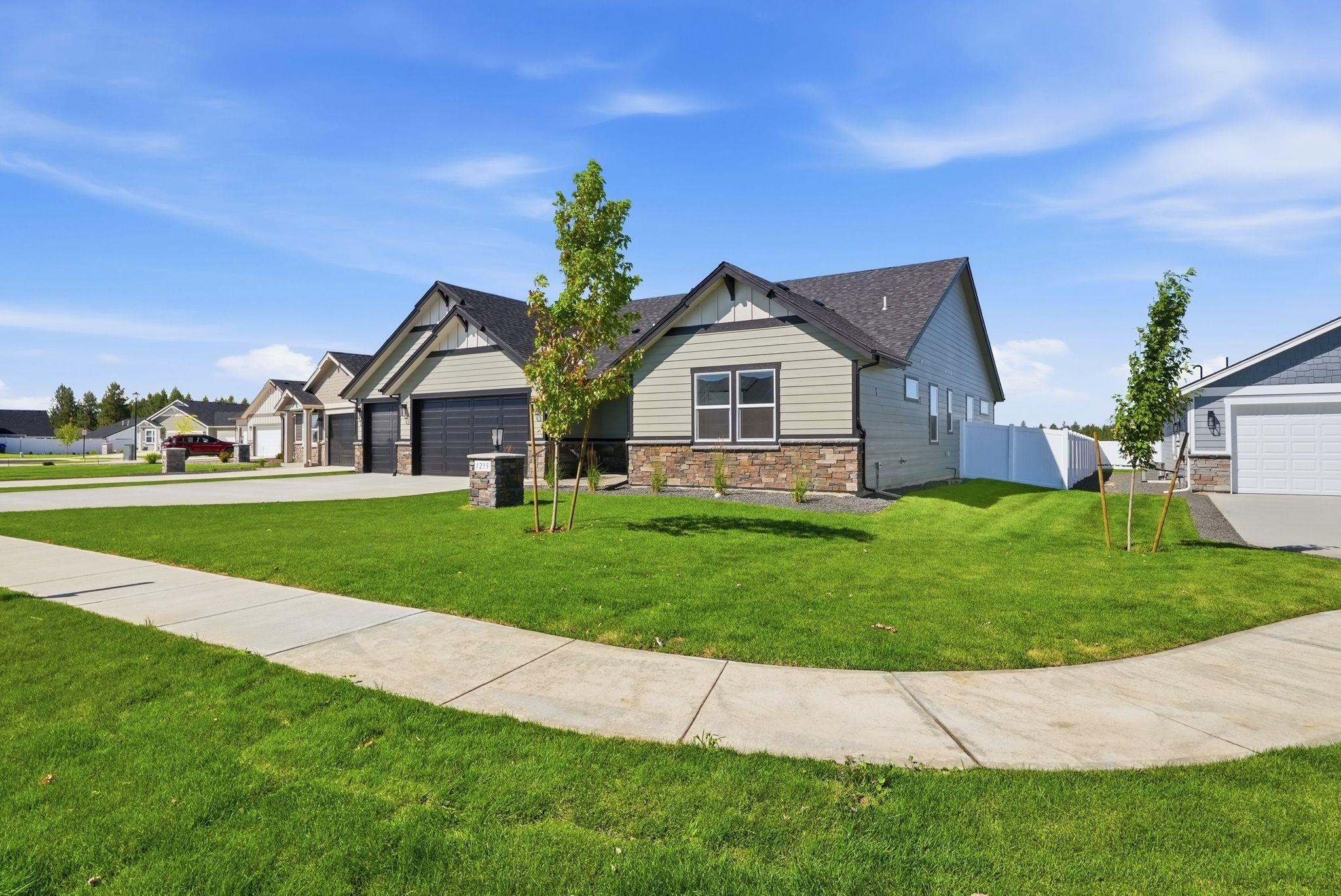 1235 N High Desert Dr - Photo 3