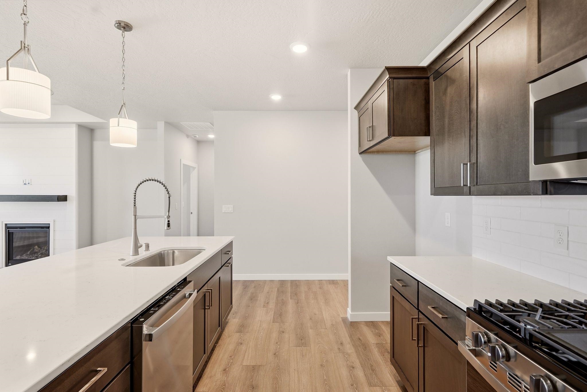 1235 N High Desert Dr - Photo 10