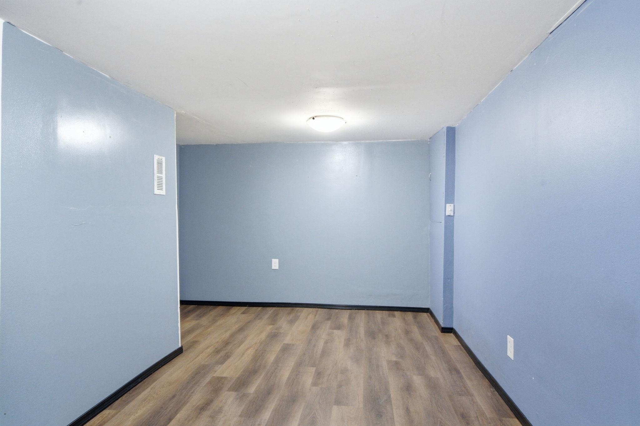 403 E Sanson Ave - Photo 30