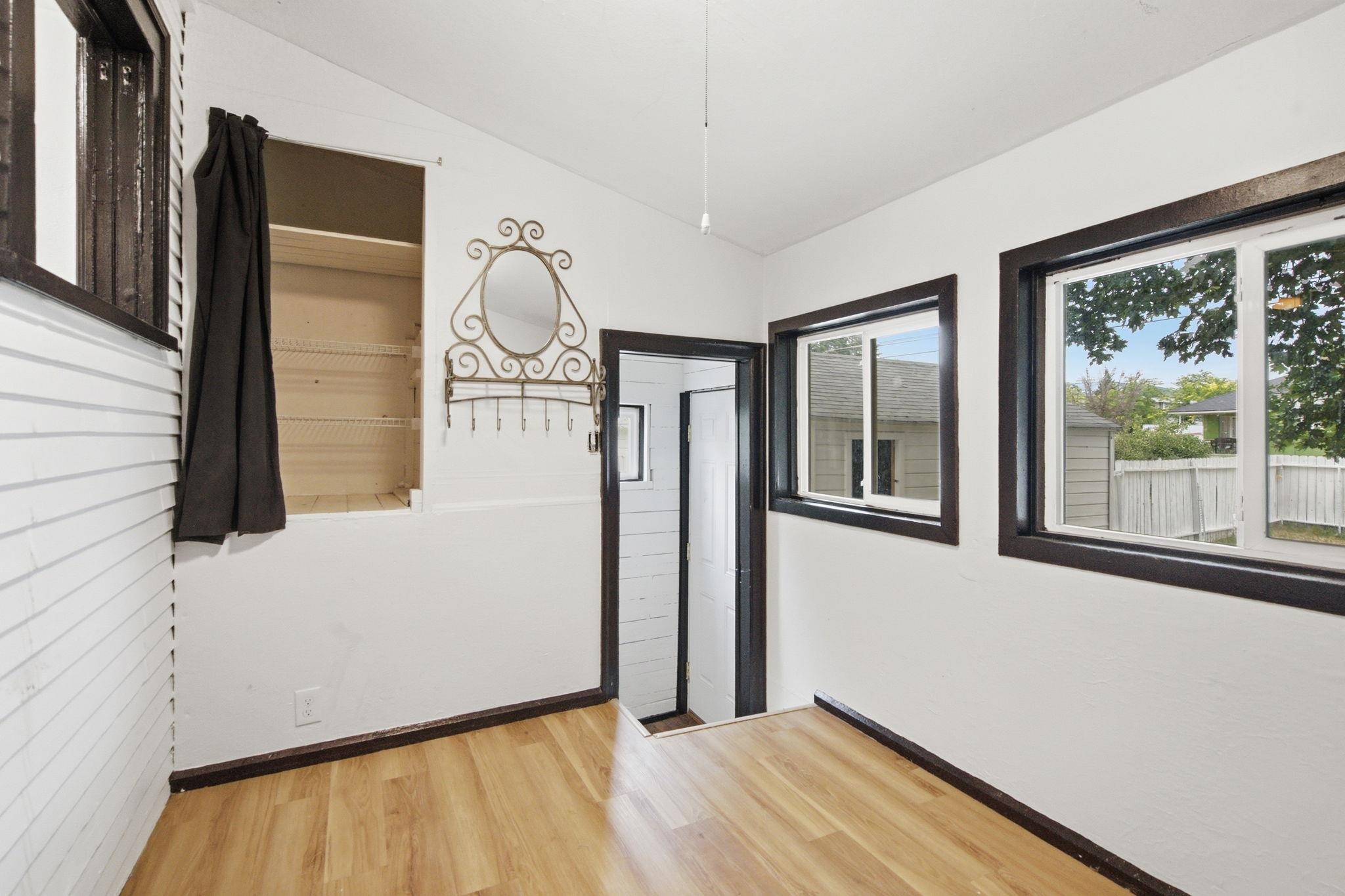 403 E Sanson Ave - Photo 5