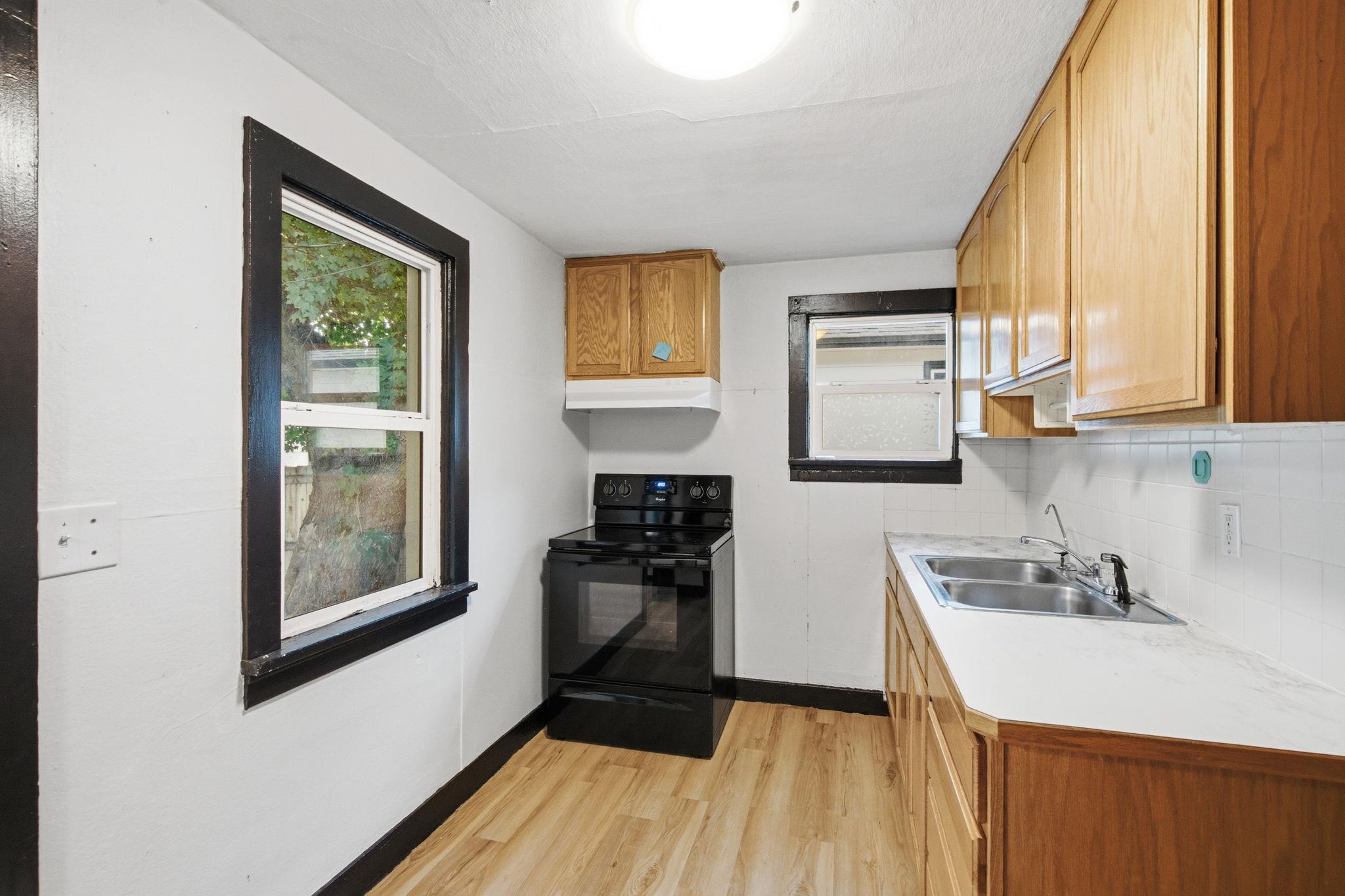 403 E Sanson Ave - Photo 14