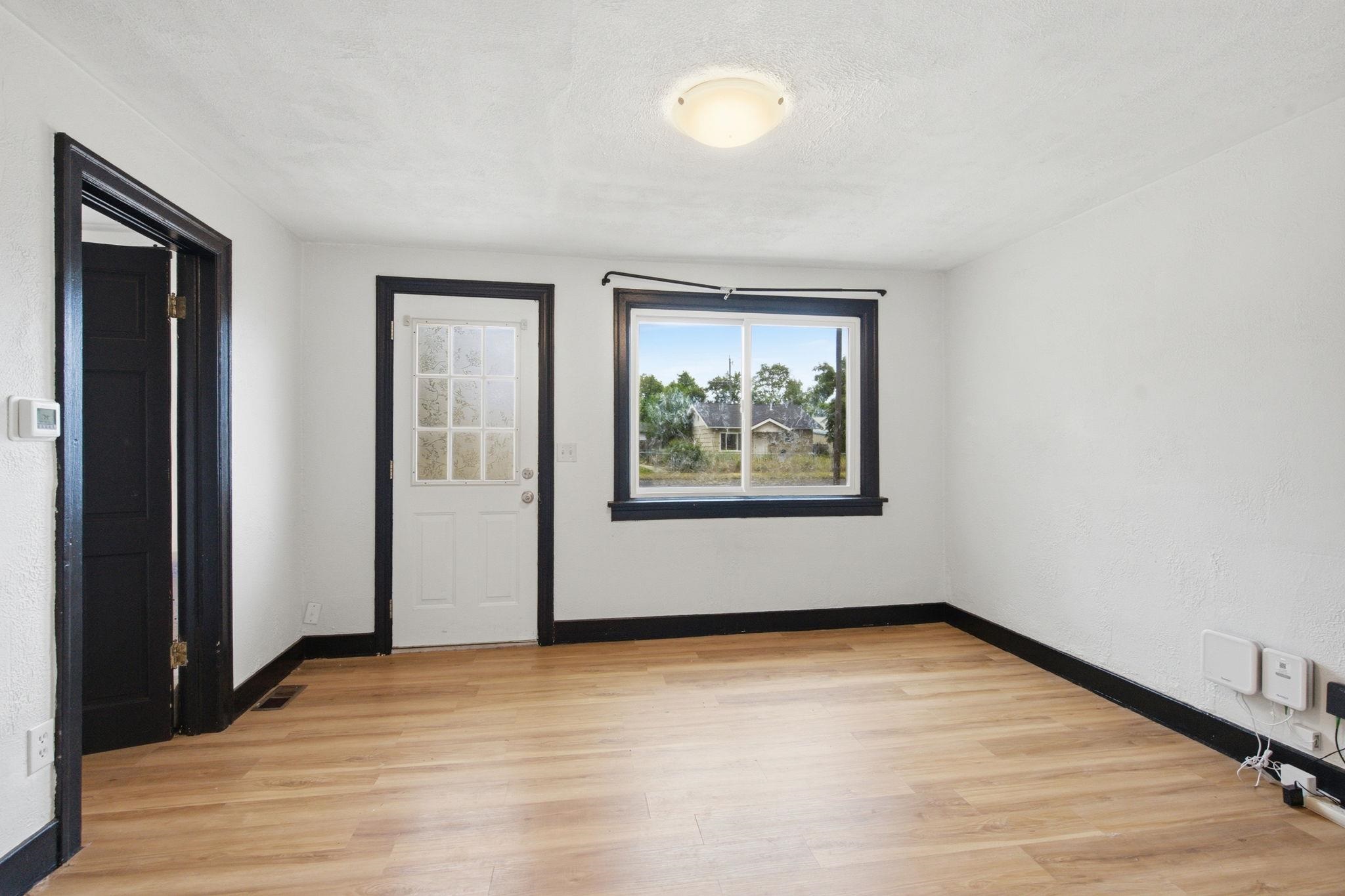 403 E Sanson Ave - Photo 6
