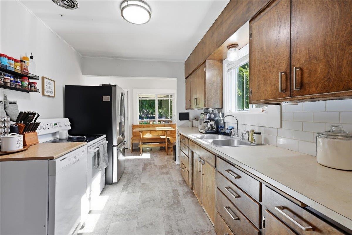 7617 E LIBERTY Ave - Photo 9