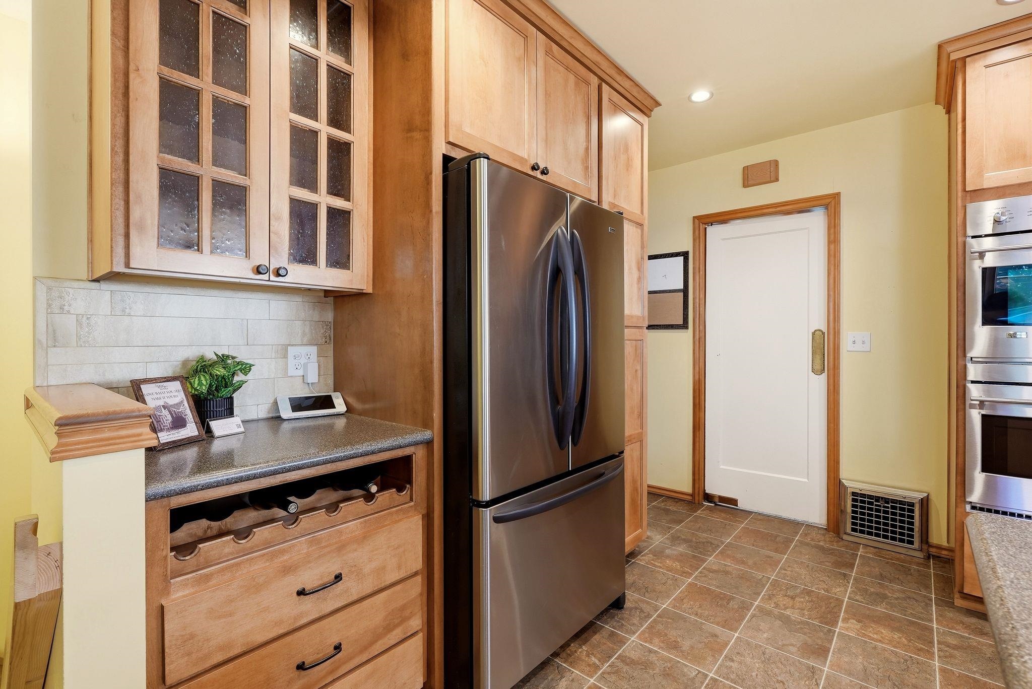 611 E 25TH Ave - Photo 11