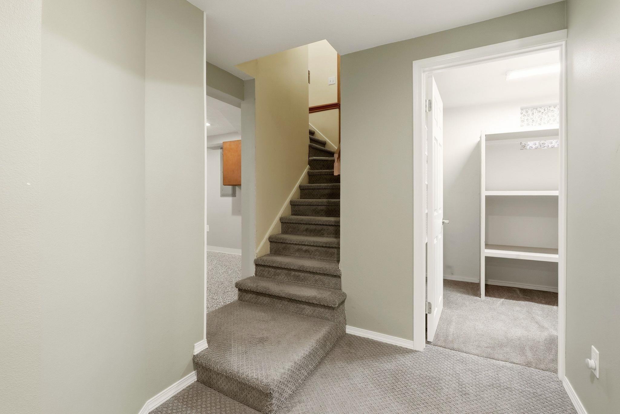 611 E 25TH Ave - Photo 34