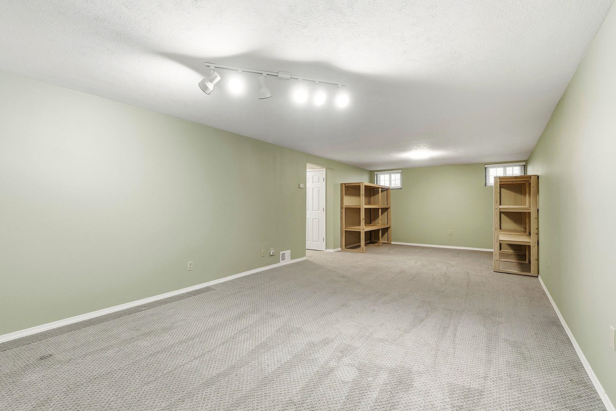 611 E 25TH Ave - Photo 21