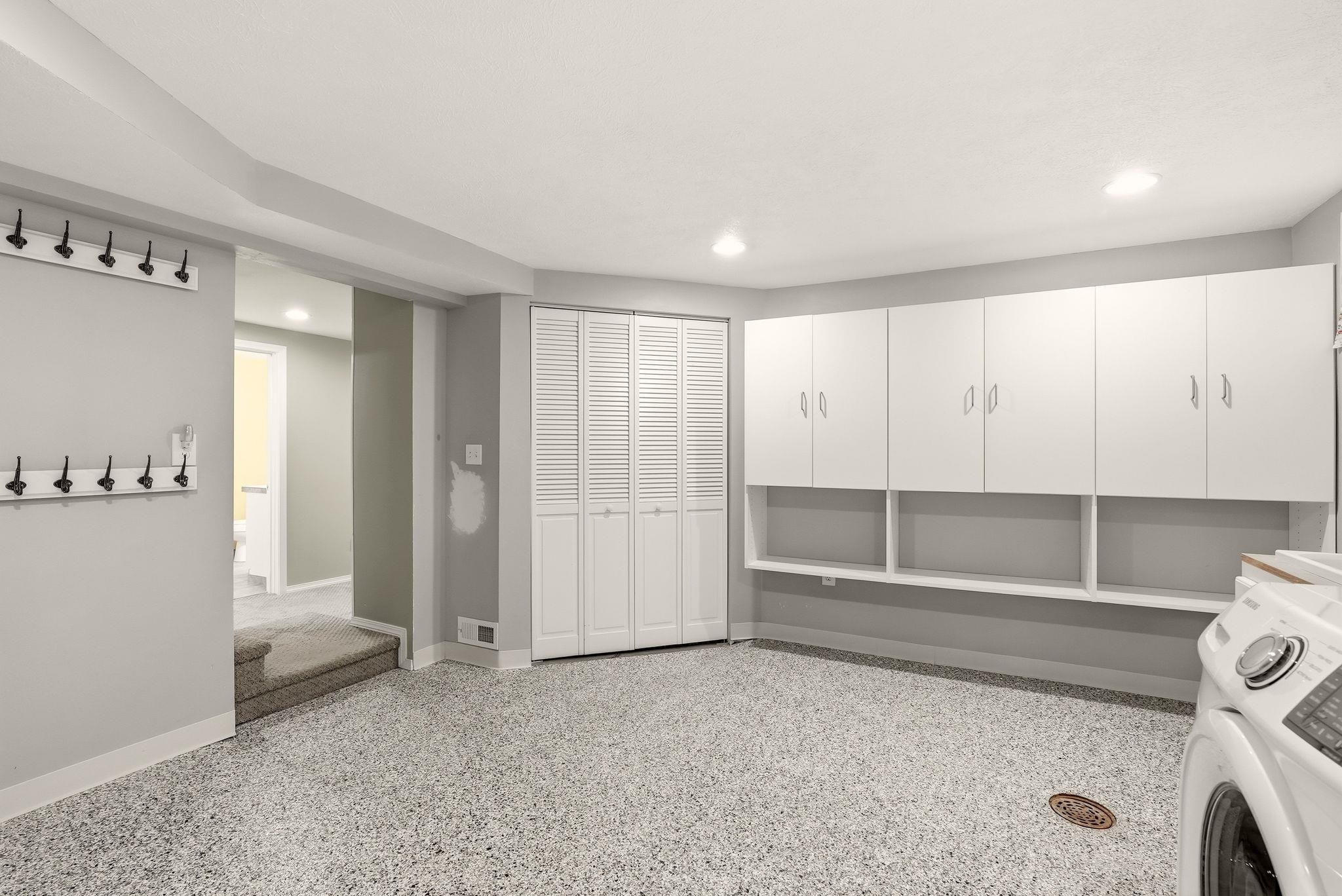 611 E 25TH Ave - Photo 32