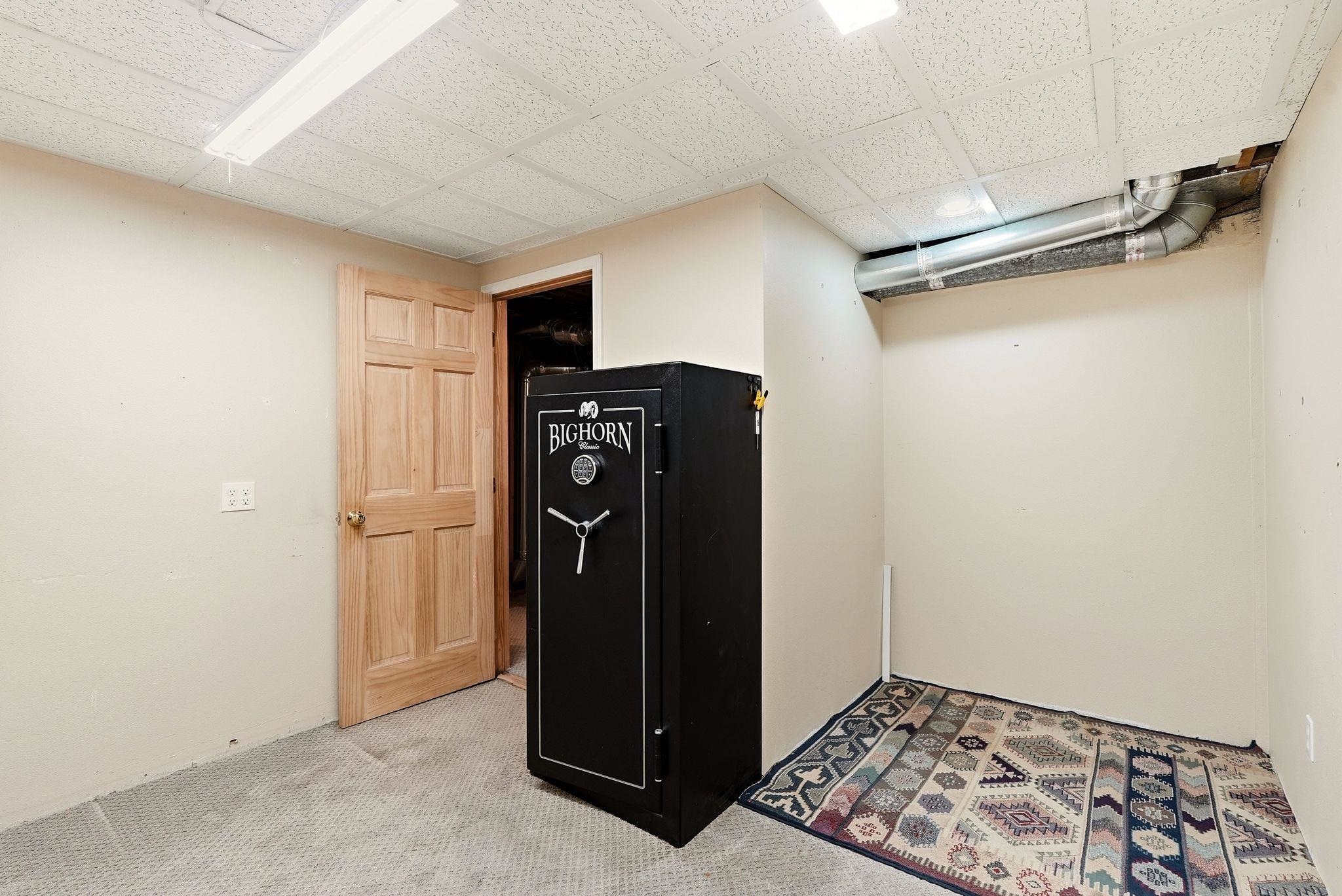 611 E 25TH Ave - Photo 33