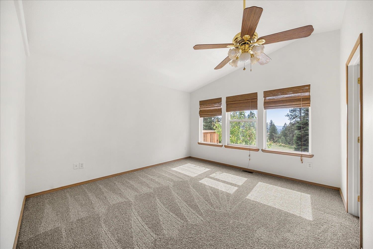 15519 E Tallman Rd - Photo 19