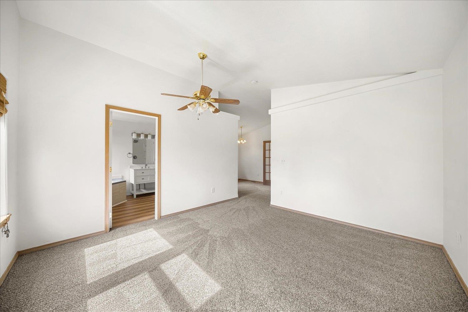 15519 E Tallman Rd - Photo 21