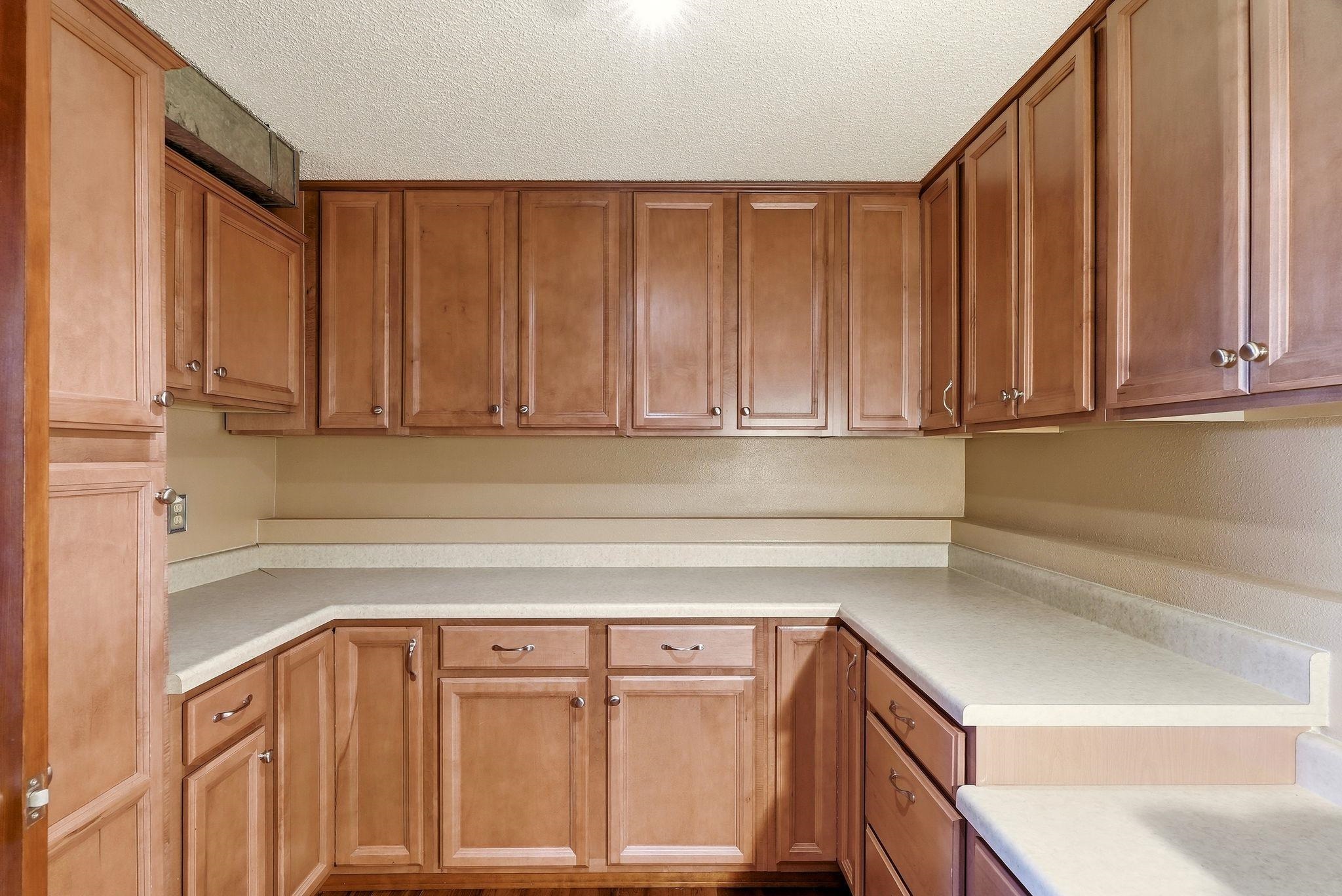 211 S Barker Rd - Photo 24