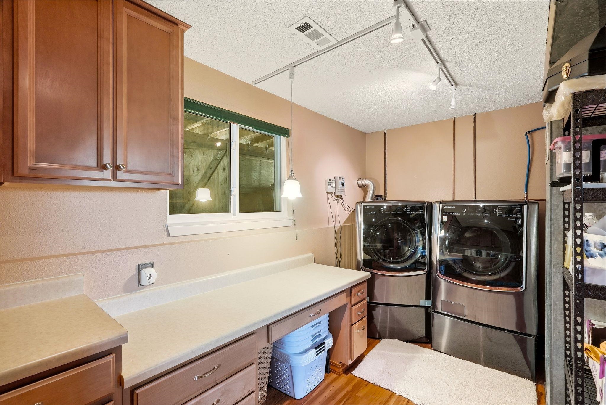 211 S Barker Rd - Photo 25