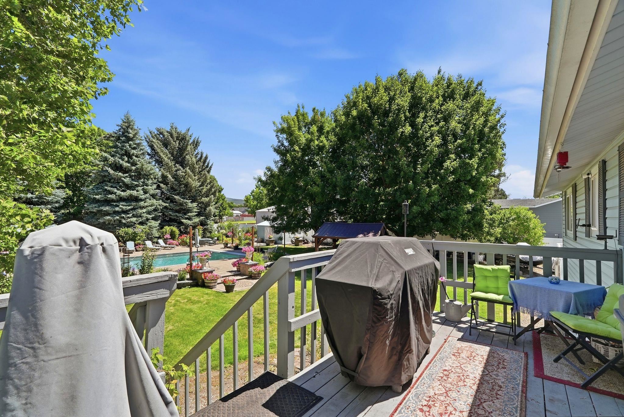 211 S Barker Rd - Photo 26