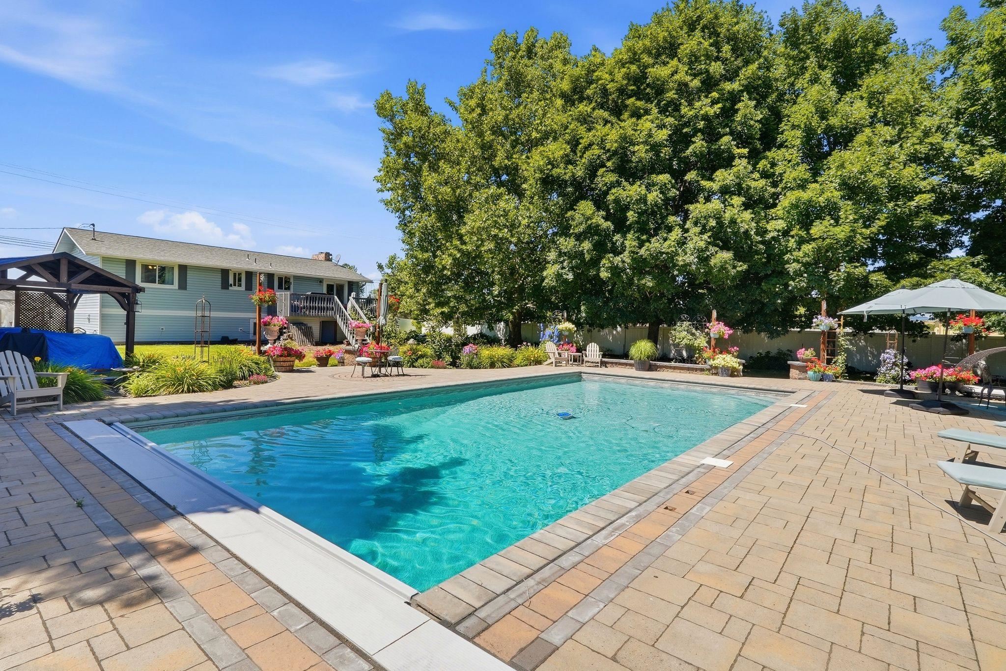 211 S Barker Rd - Photo 32