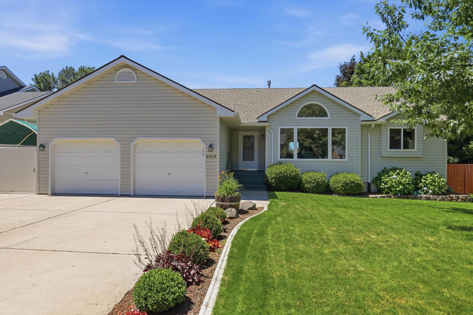 5910 S Julia Ct - Photo 1