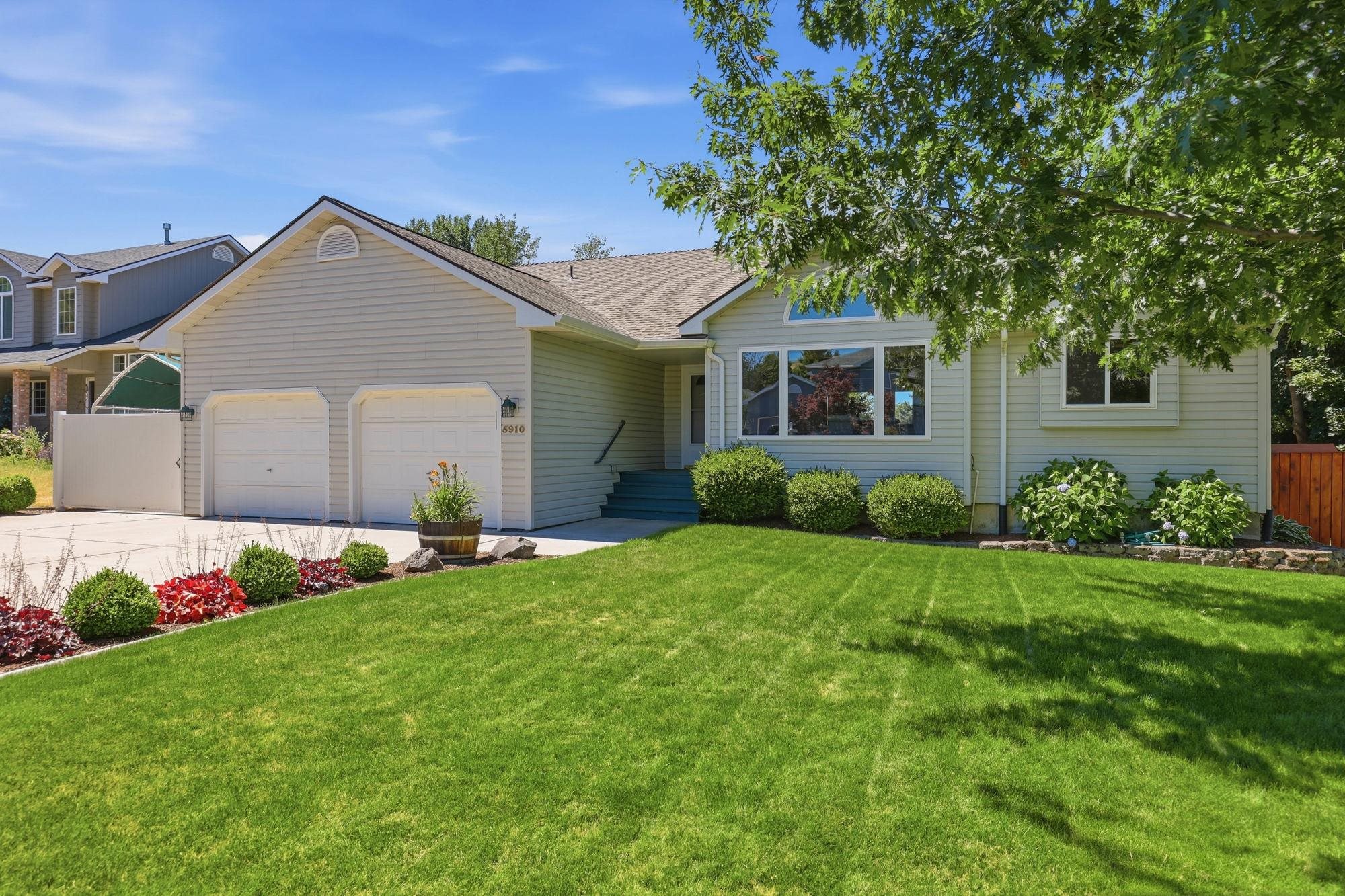 5910 S Julia Ct - Photo 2