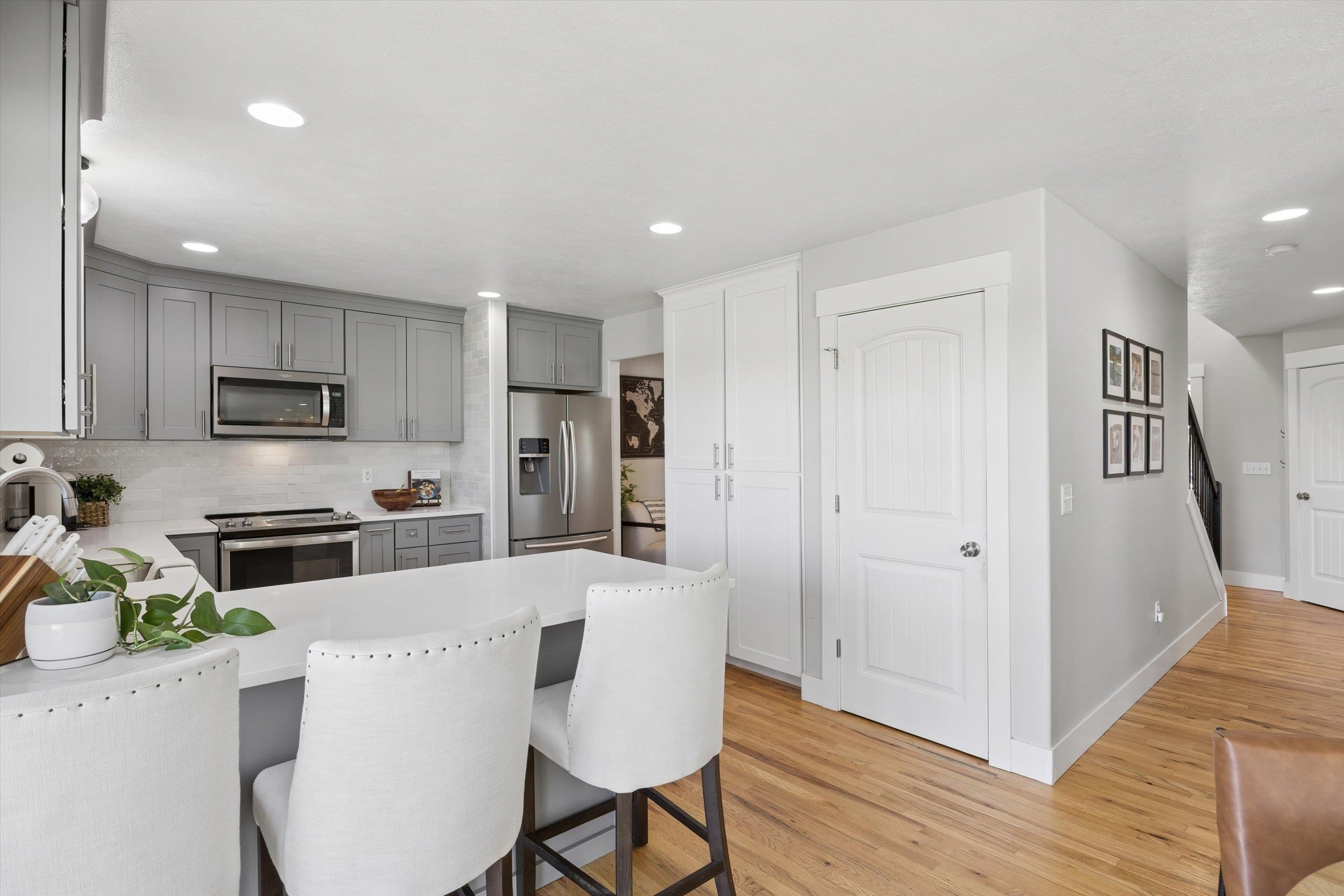 2407 W Walker Ct - Photo 9