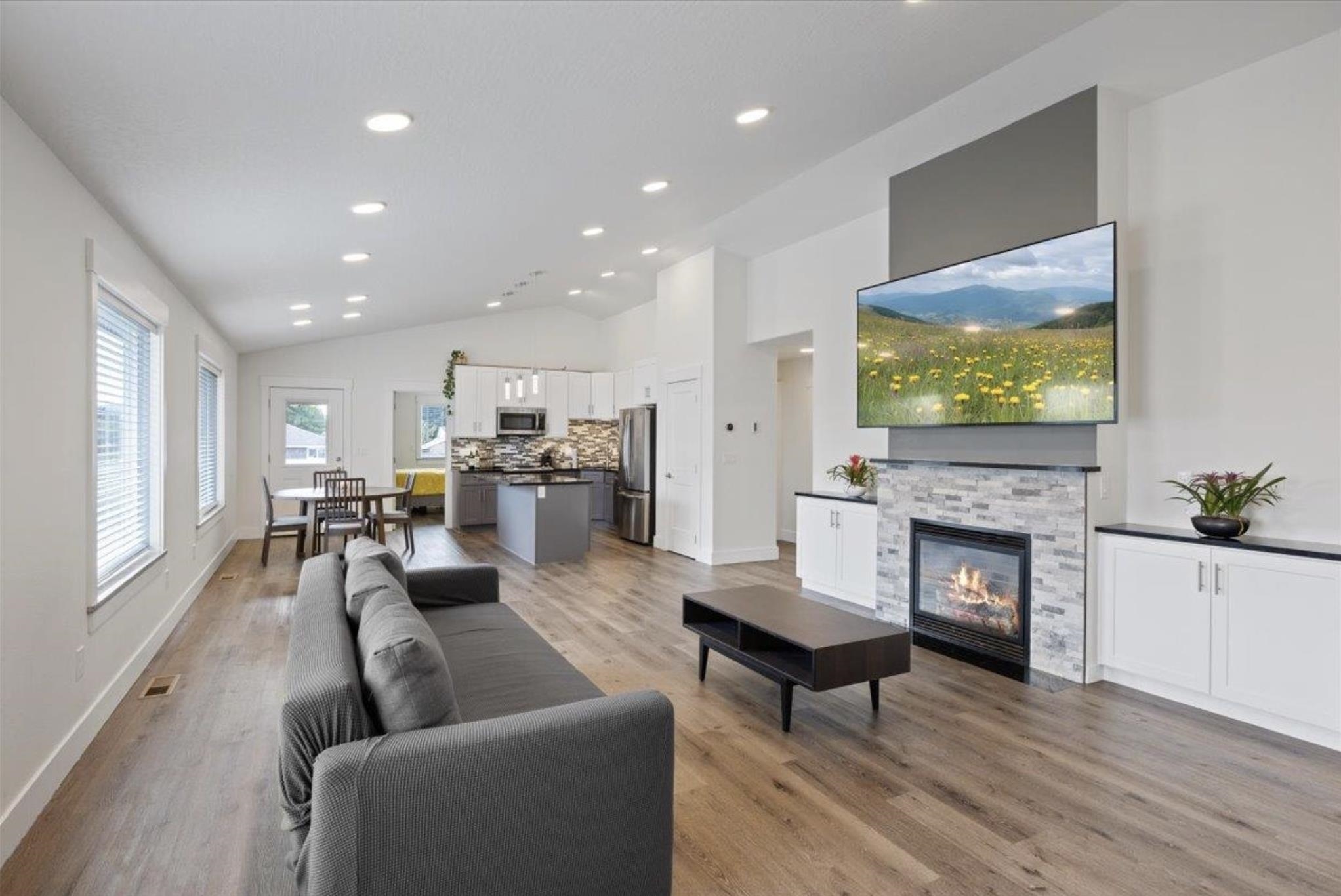 4218 E Fairview Ave - Photo 4