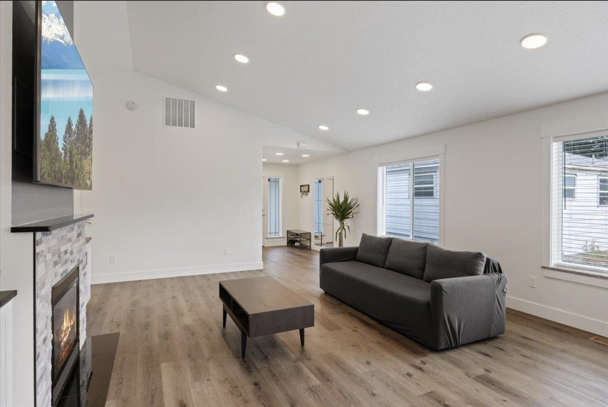 4218 E Fairview Ave - Photo 8