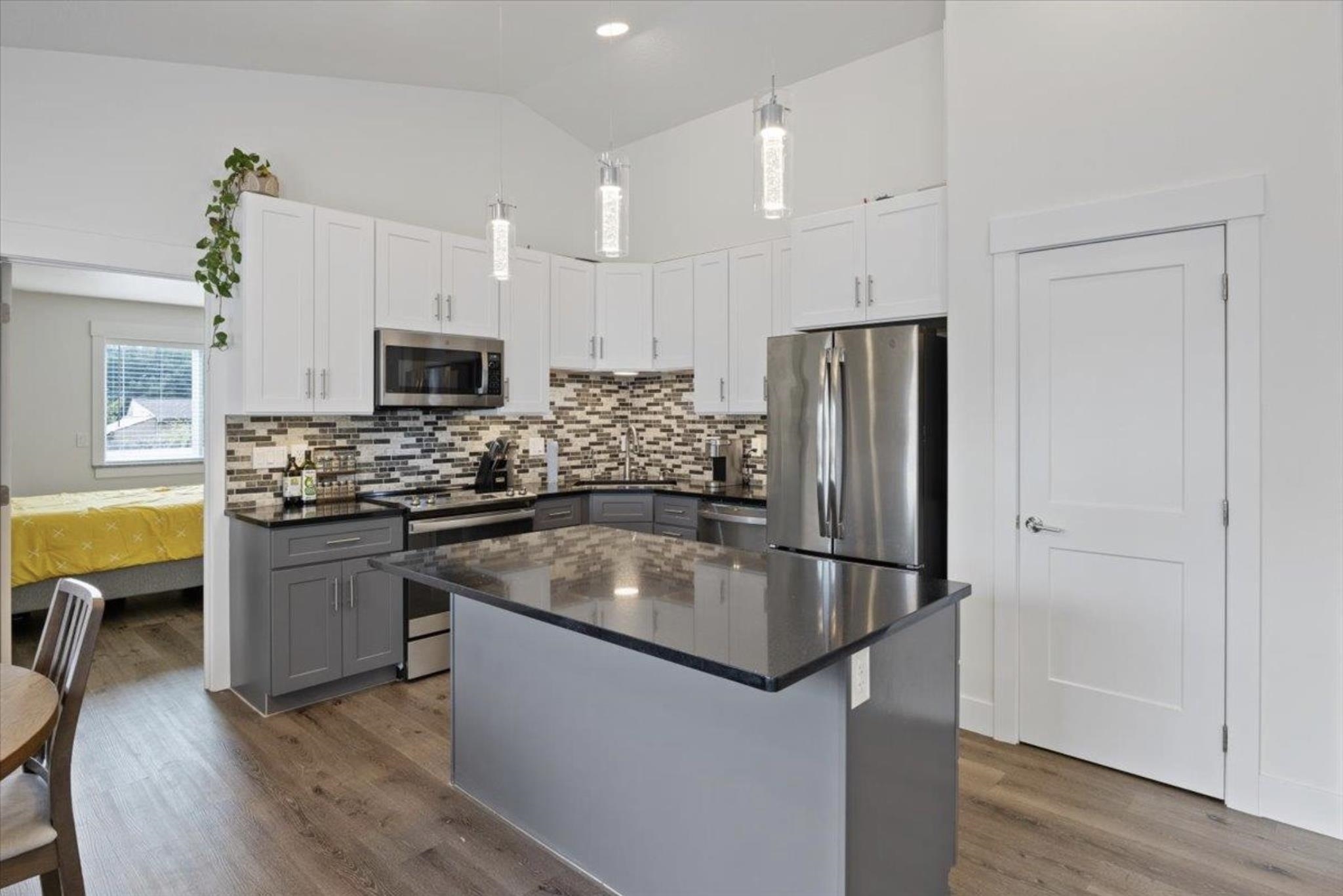 4218 E Fairview Ave - Photo 9