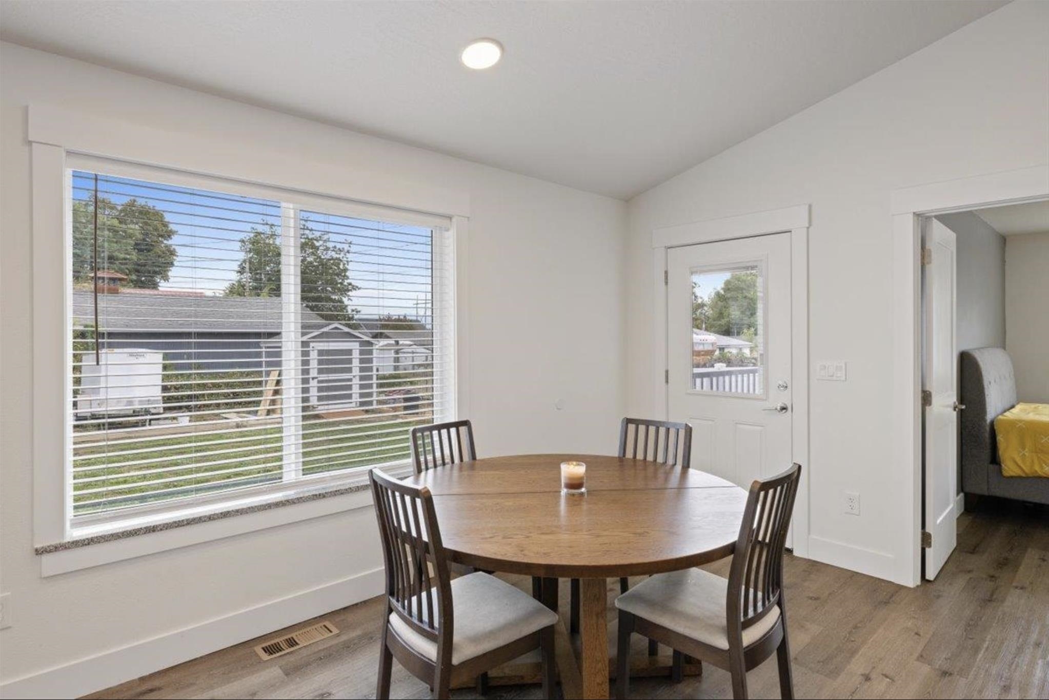 4218 E Fairview Ave - Photo 15