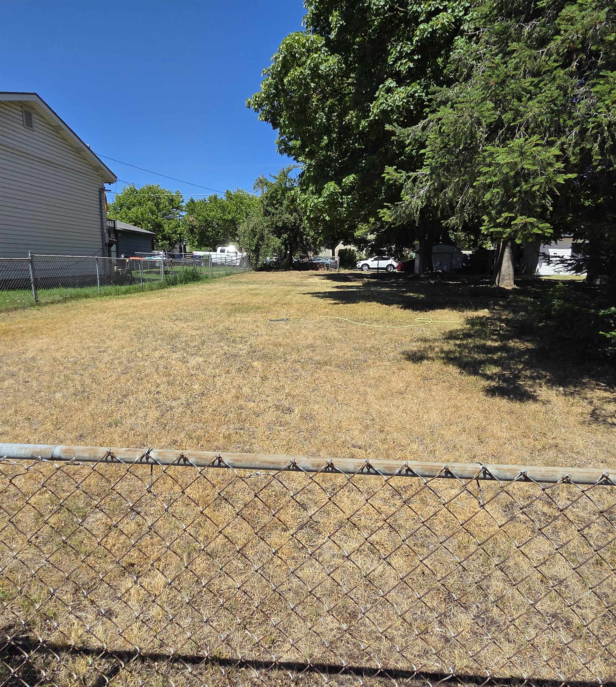 2417 E Empire Ave - Photo 1