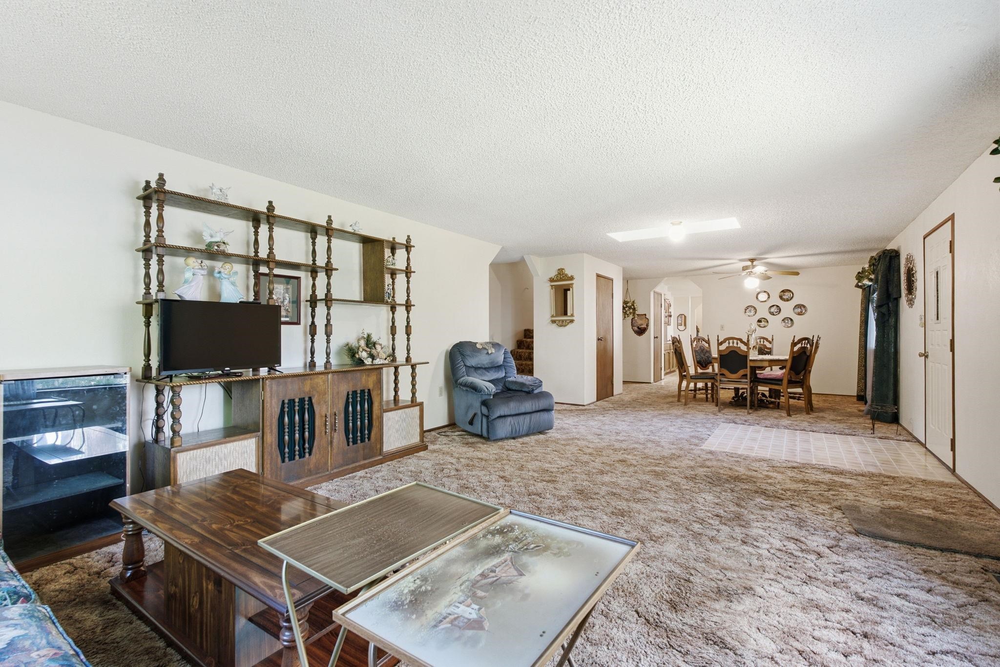 9313 N Ellenwood Ct - Photo 8