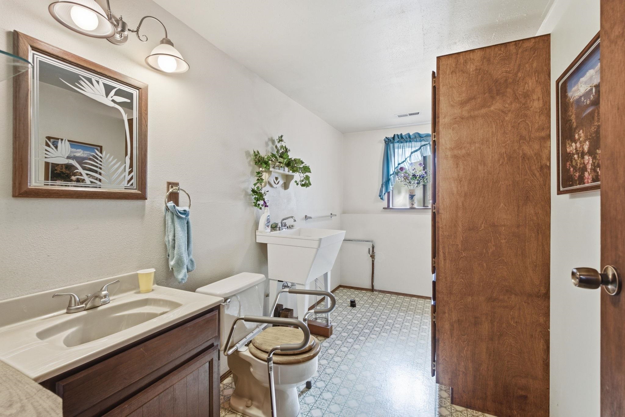 9313 N Ellenwood Ct - Photo 39