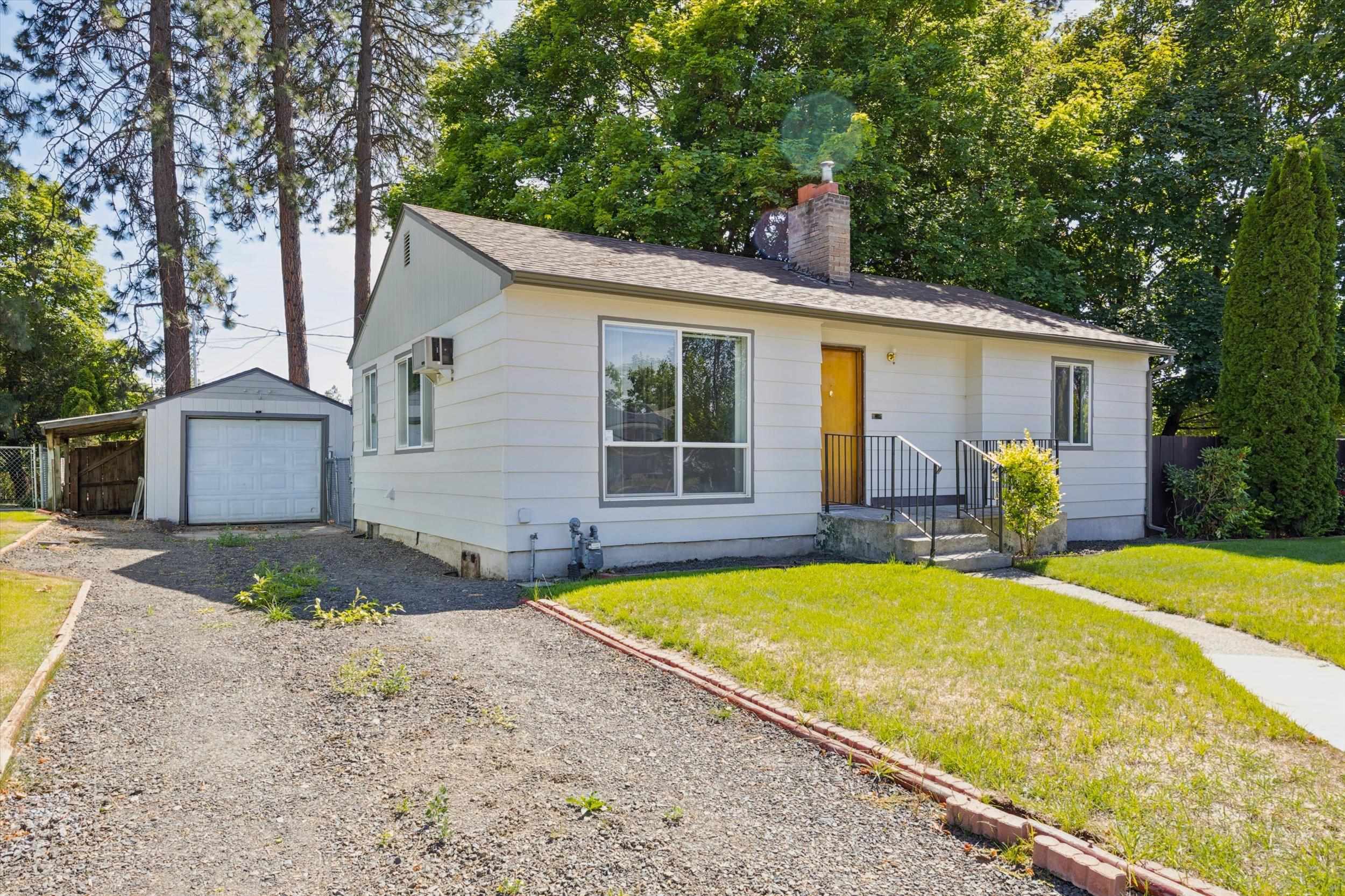 3125 W Rowan Ave - Photo 2