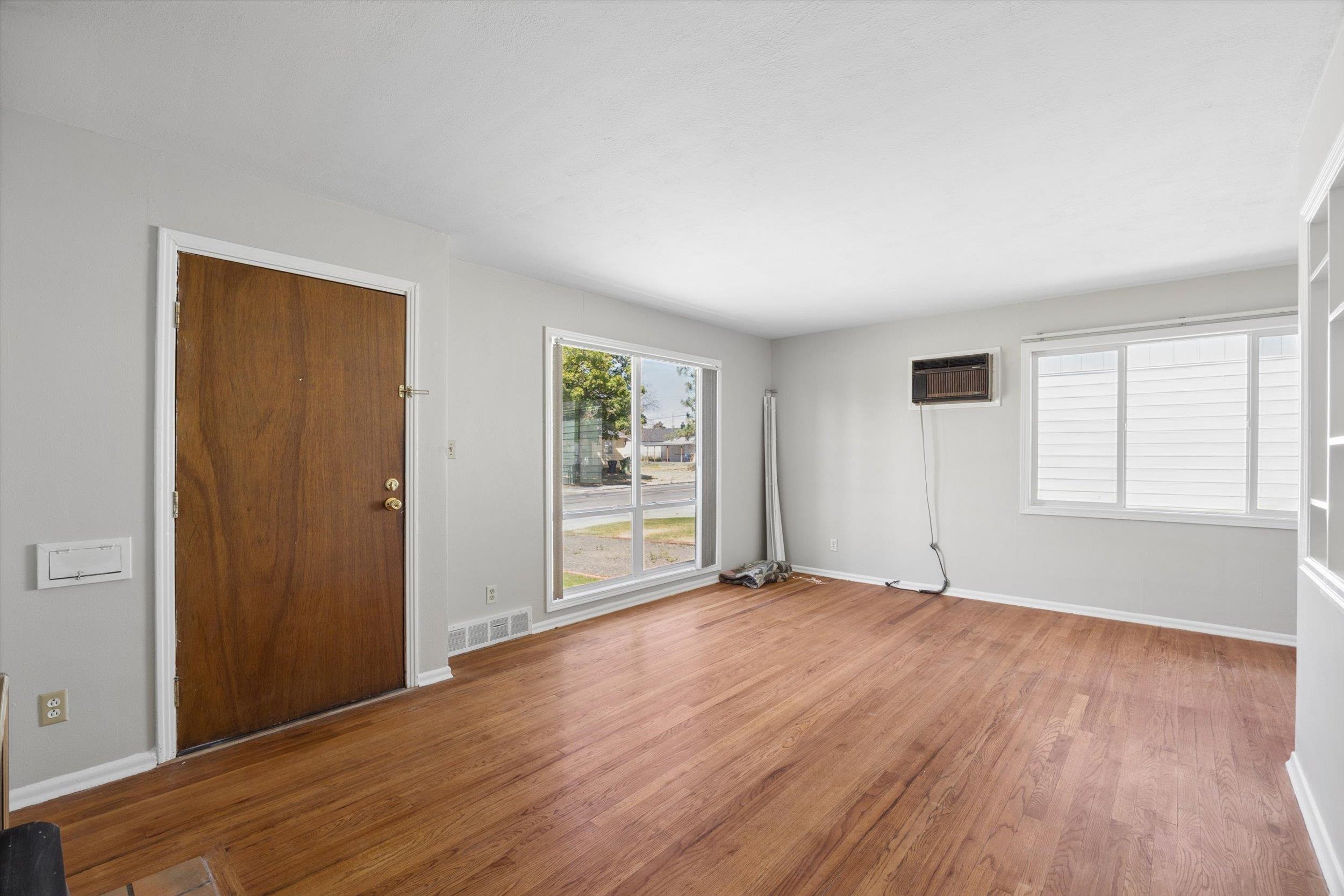 3125 W Rowan Ave - Photo 6