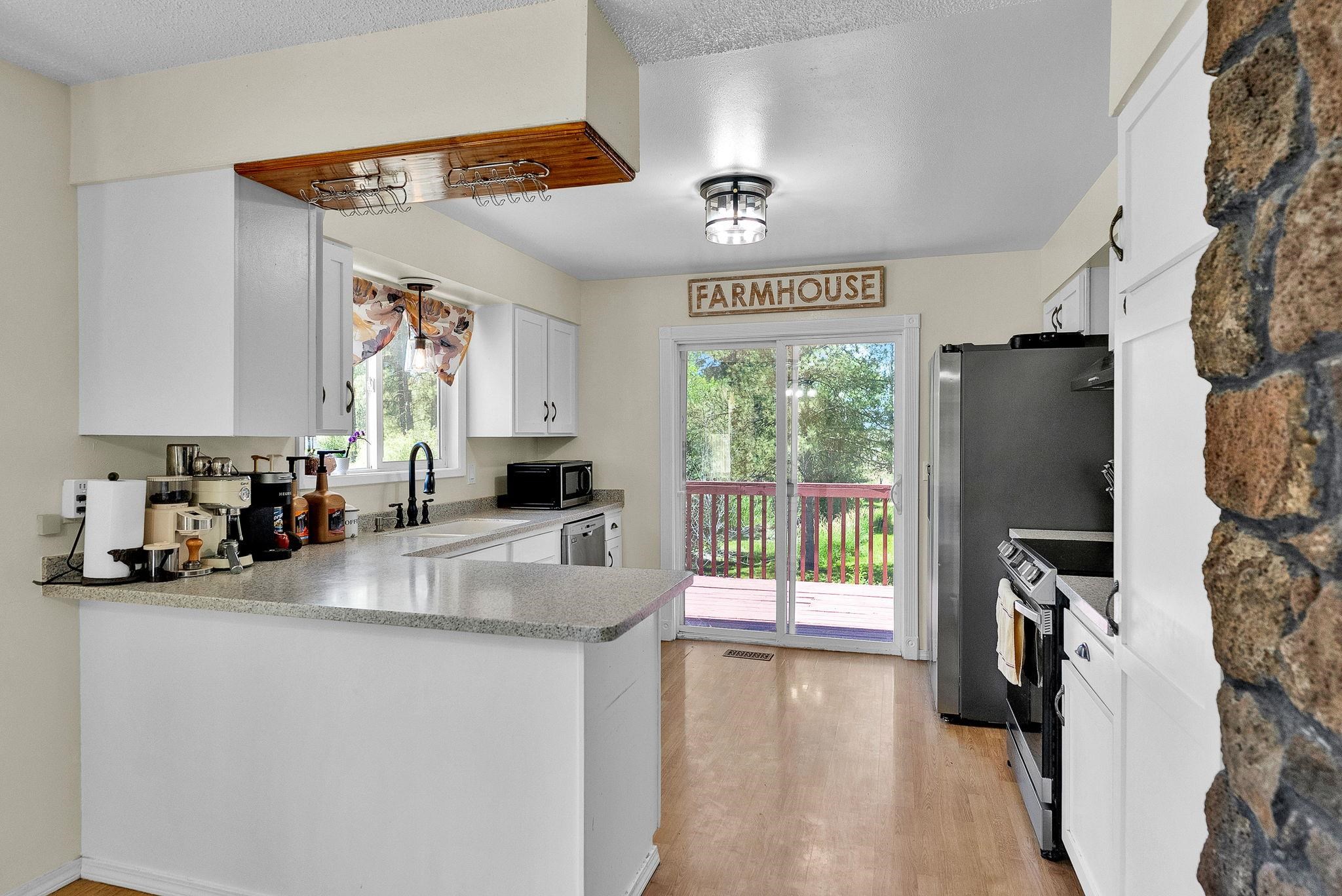22417 W Malloy Prairie Rd - Photo 10