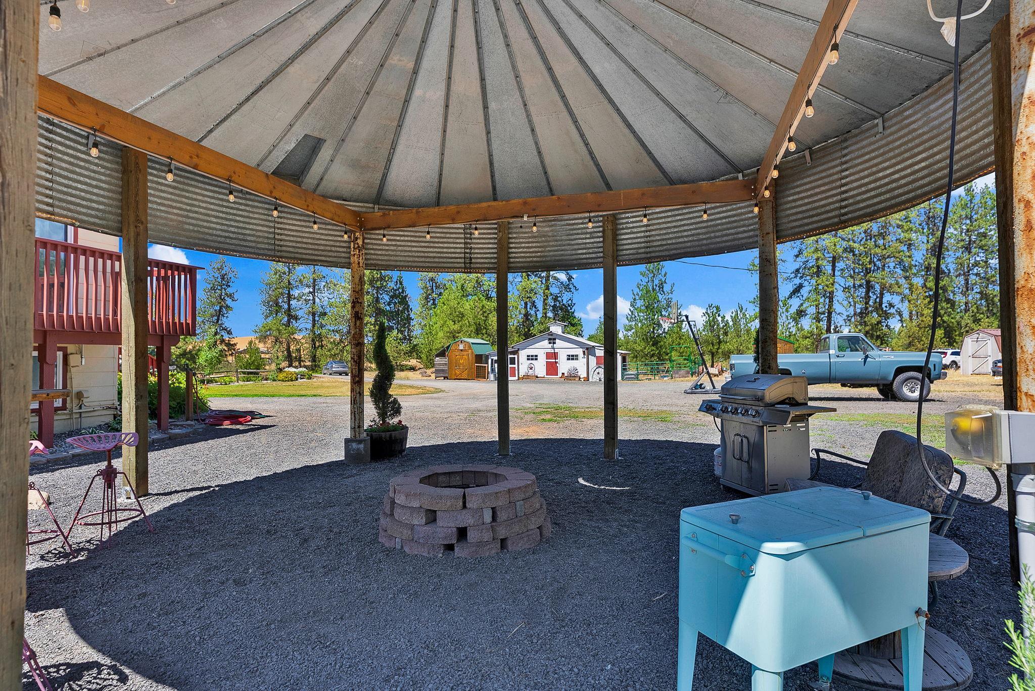 22417 W Malloy Prairie Rd - Photo 42