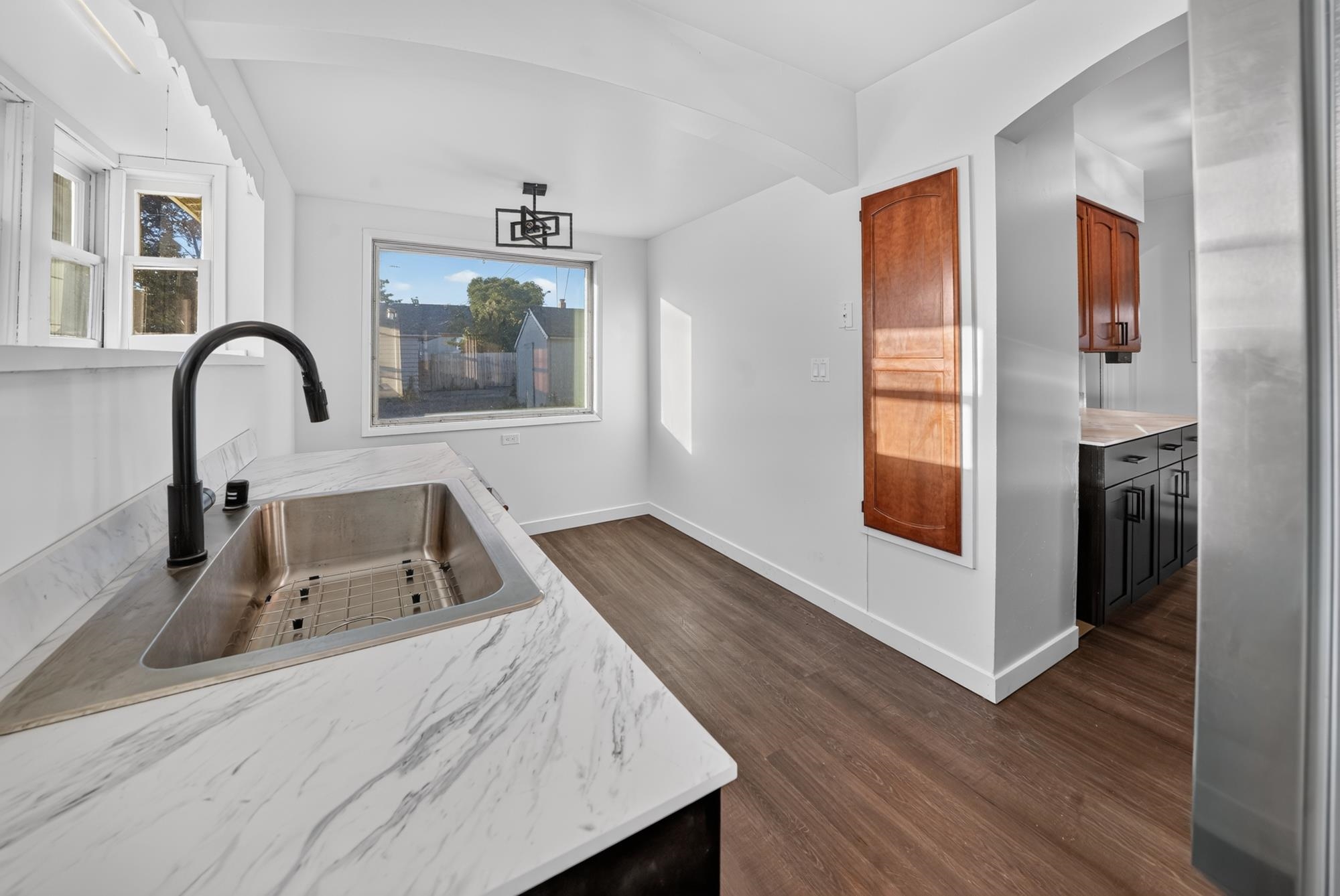 1503 E Wellesley Ave - Photo 12