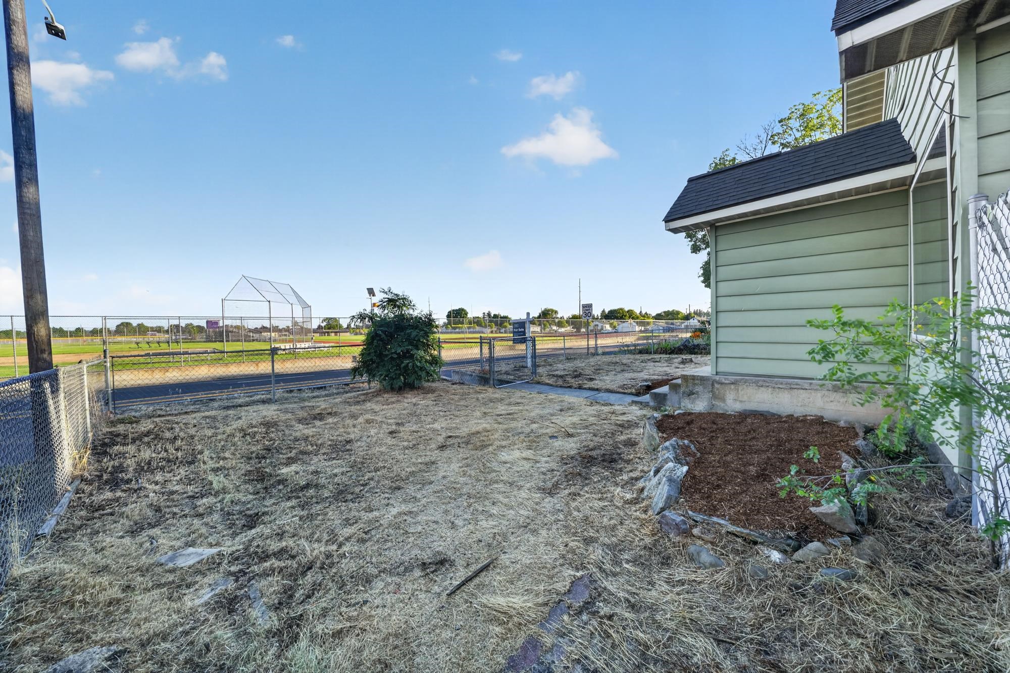 1503 E Wellesley Ave - Photo 40
