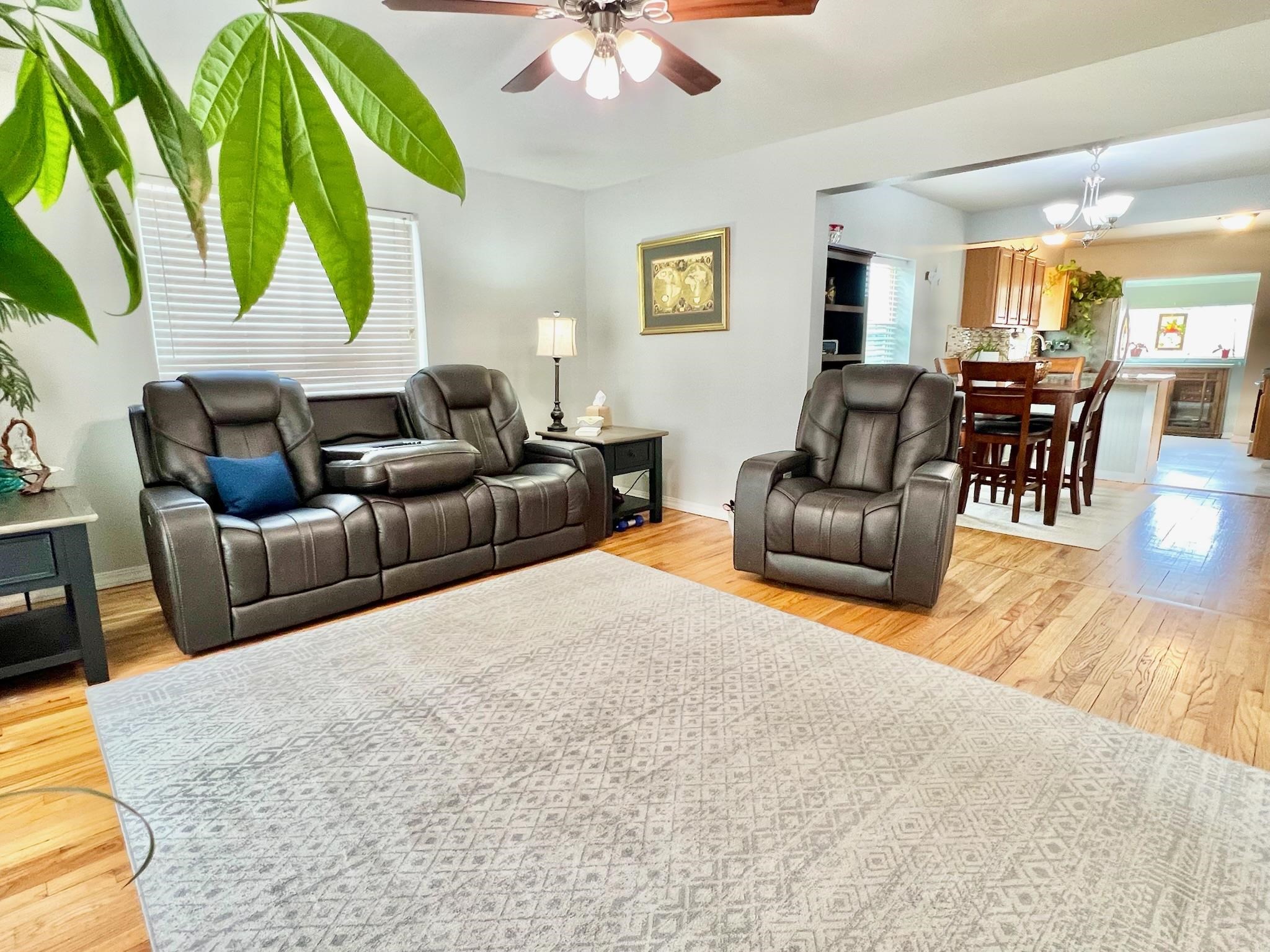 8424 E Valleyway Ave - Photo 2