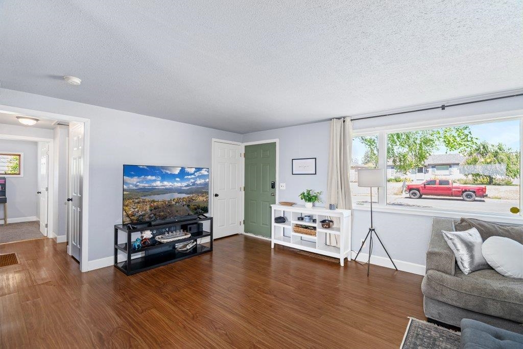 2803 W SANSON Ave - Photo 5