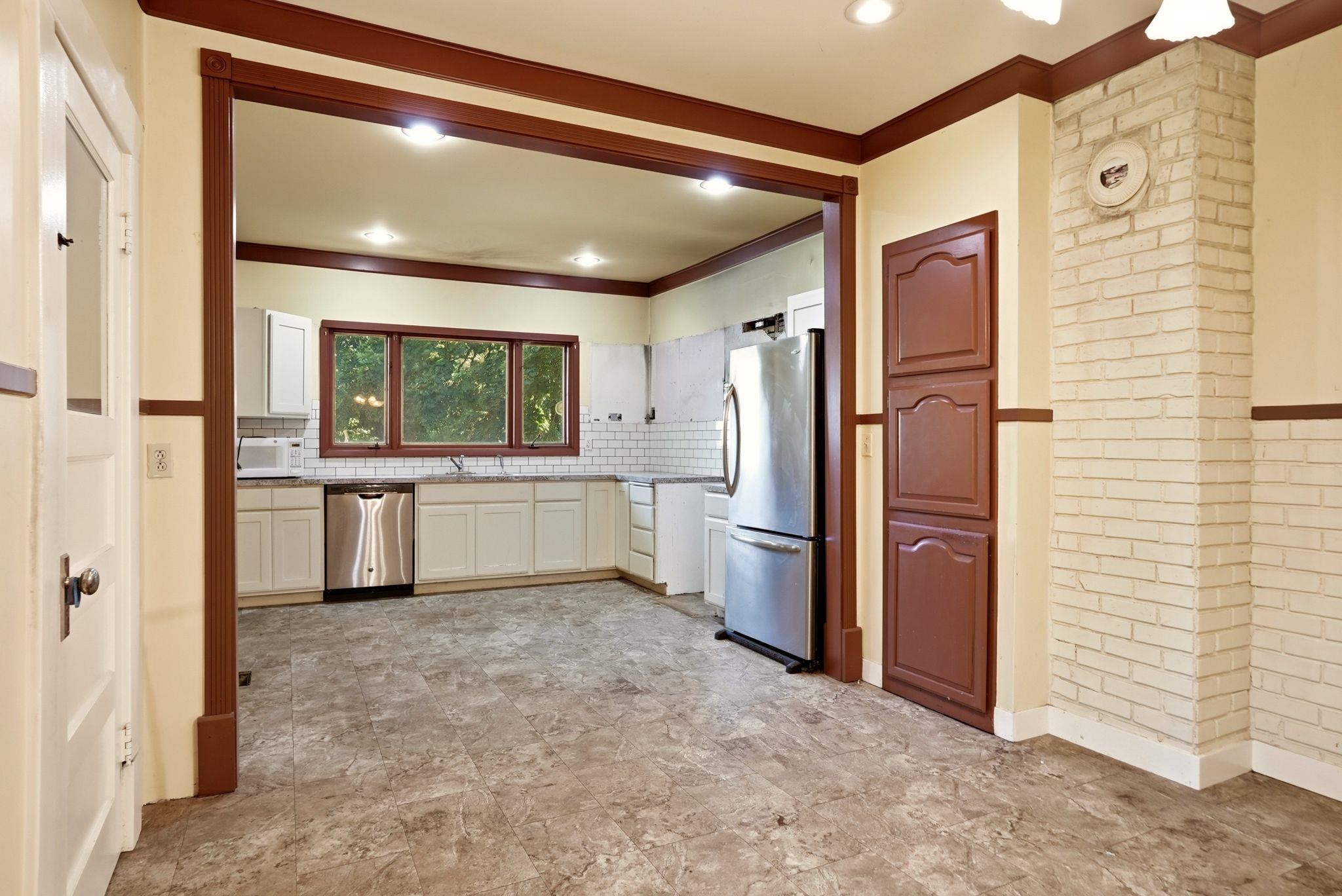 2828 W Thorpe Rd - Photo 17