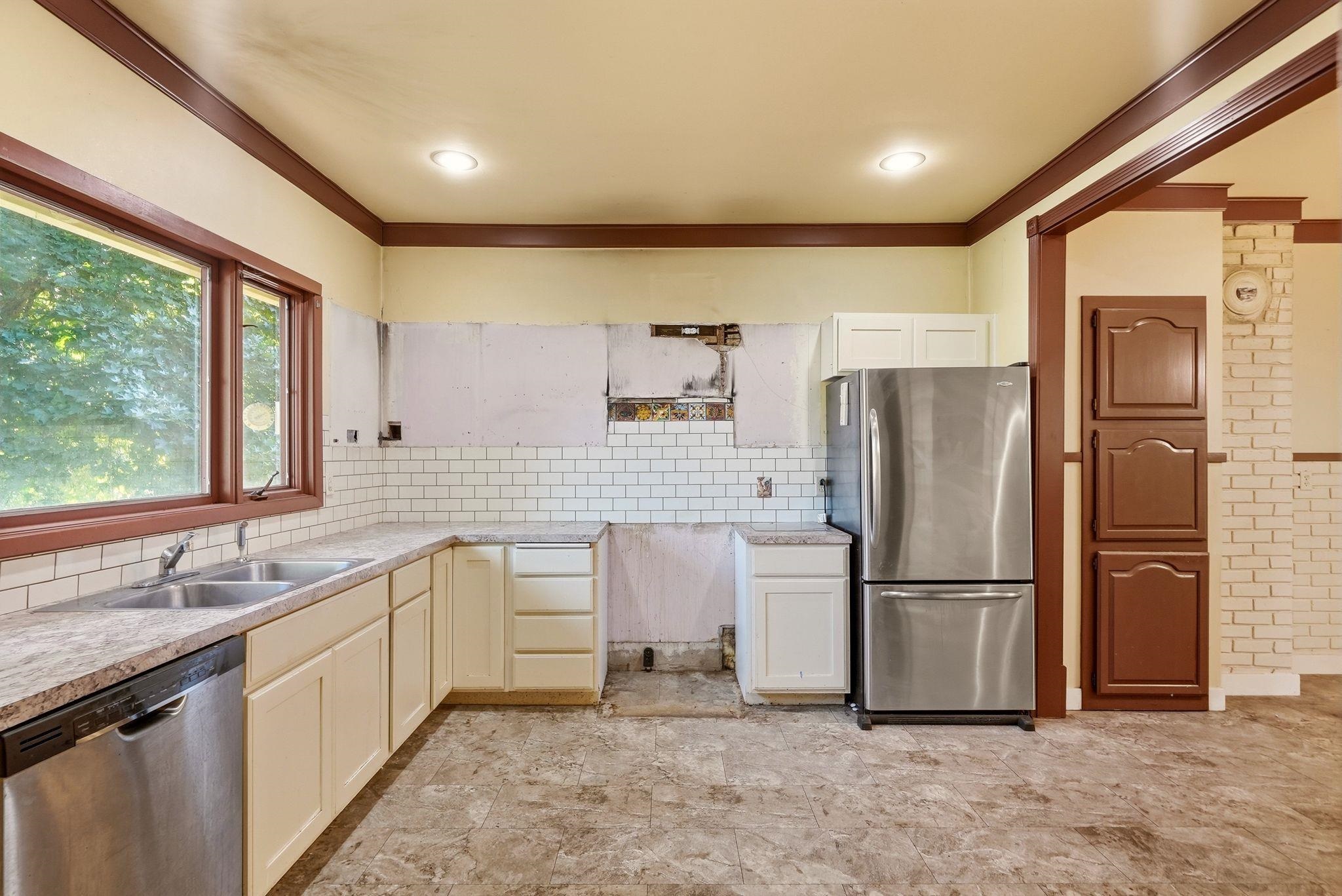 2828 W Thorpe Rd - Photo 20