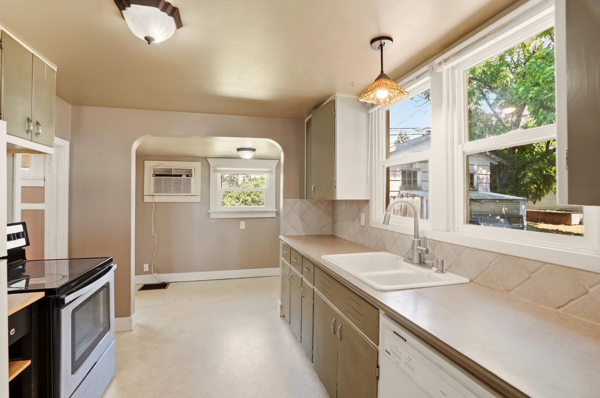 114 2nd St - Photo 9